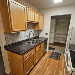 Burnsville, MN 55337,2011 E 122nd ST #D23