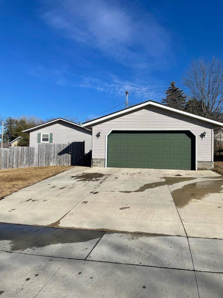 Spring Valley, MN 55975,112 W Church ST