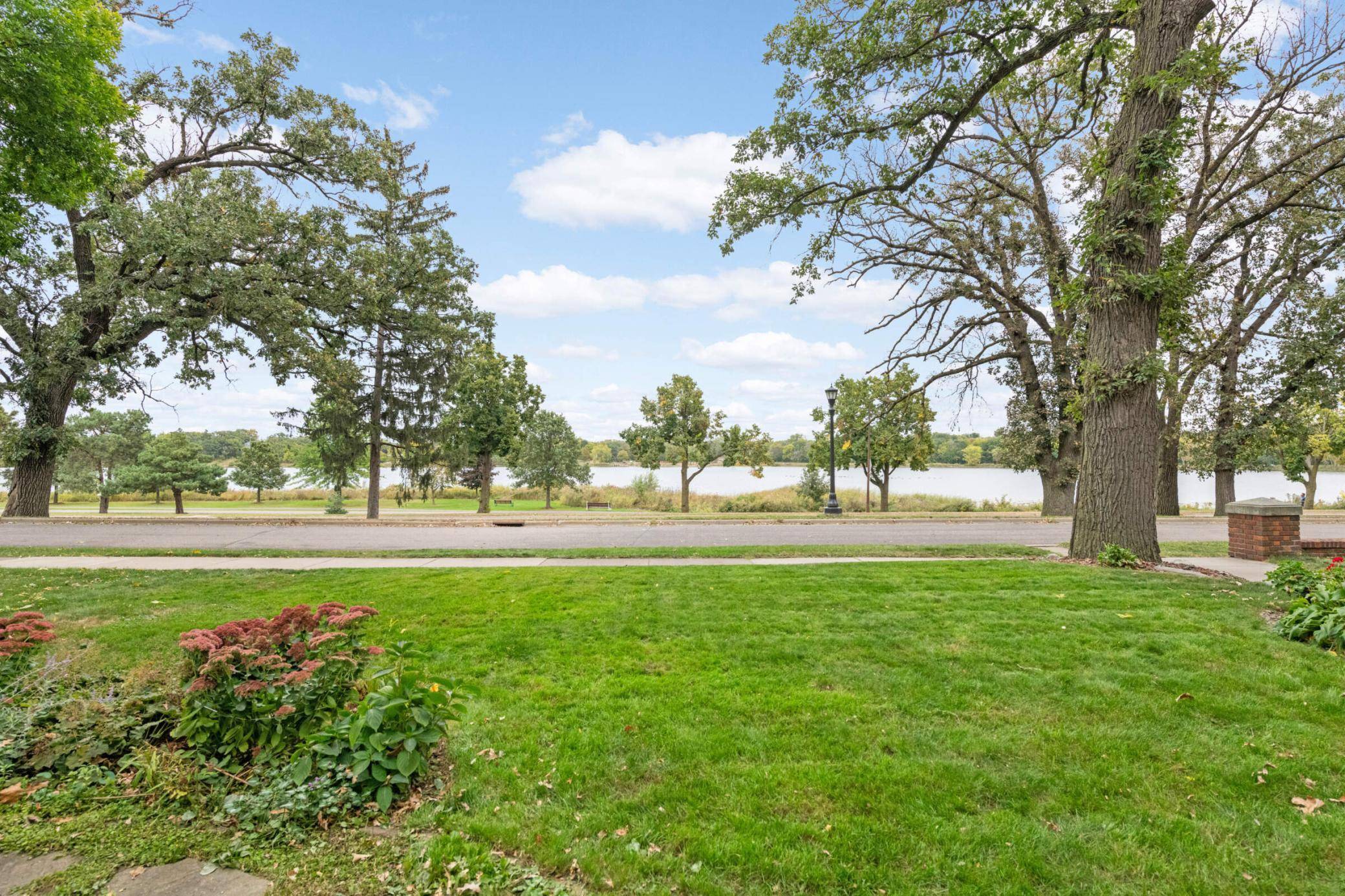 Saint Paul, MN 55106,1154 Ivy AVE E