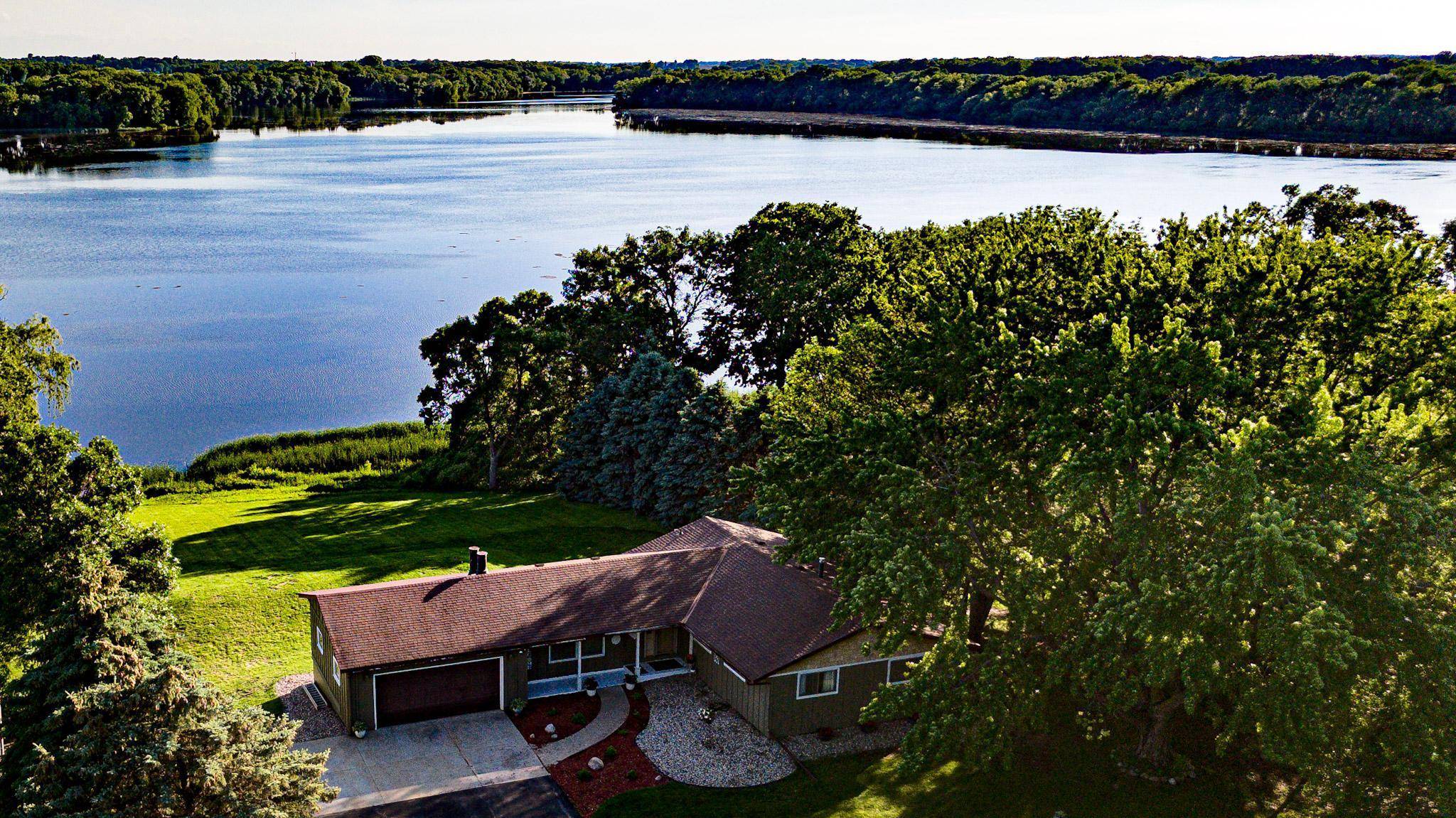 Montgomery, MN 56069,16141 Pepin LN