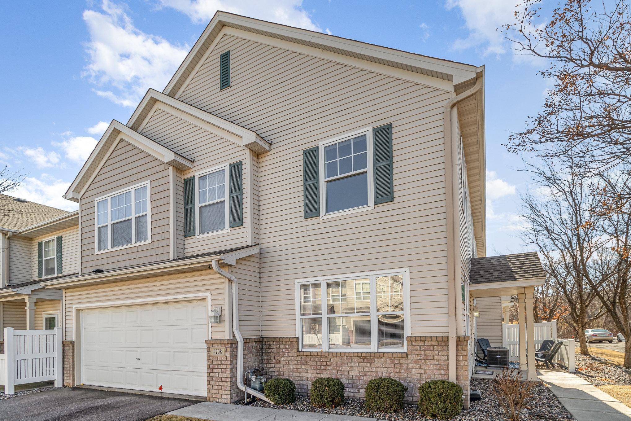 Maple Grove, MN 55311,9208 Holly LN N