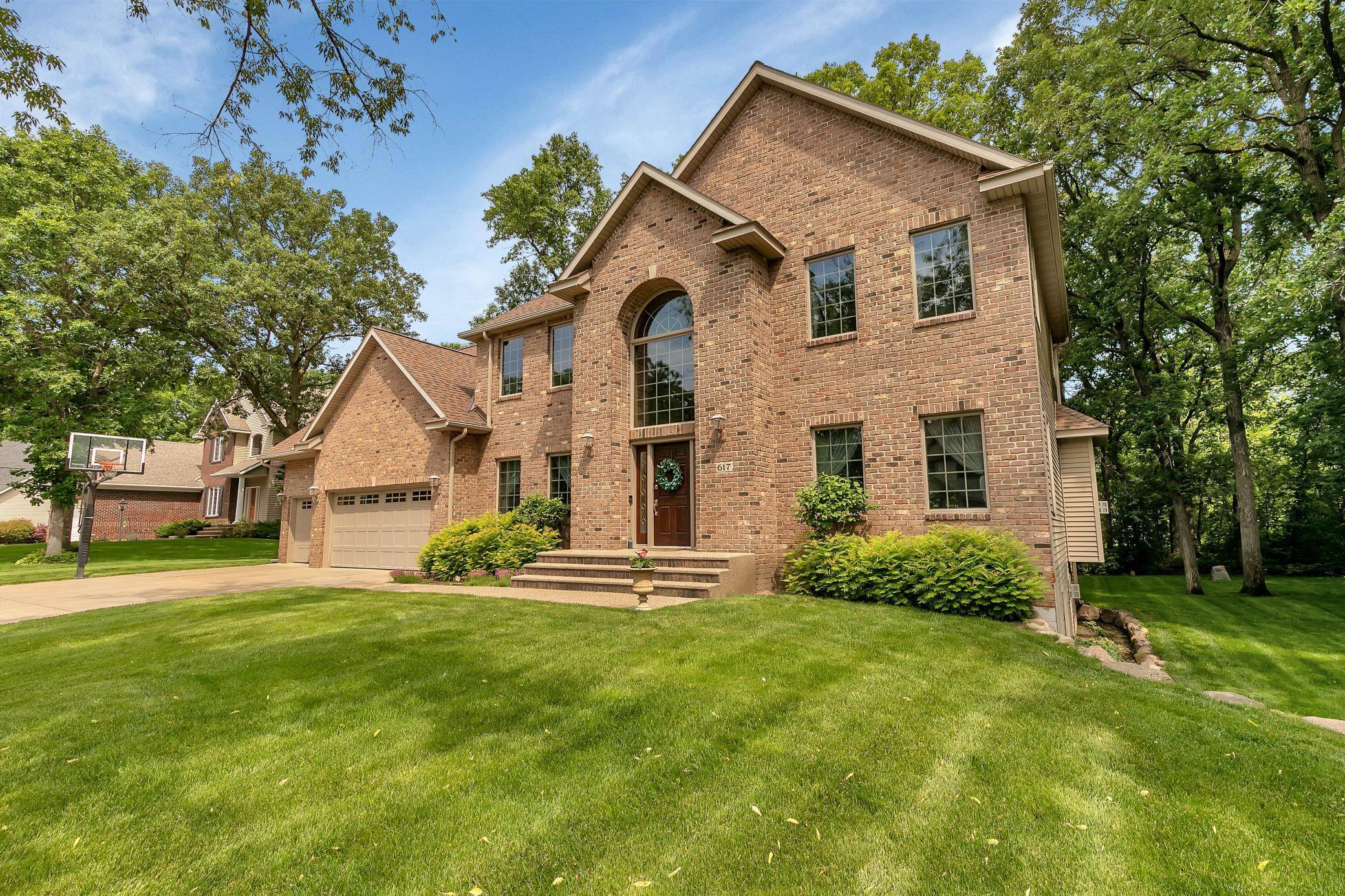 Sartell, MN 56377,617 17th ST N