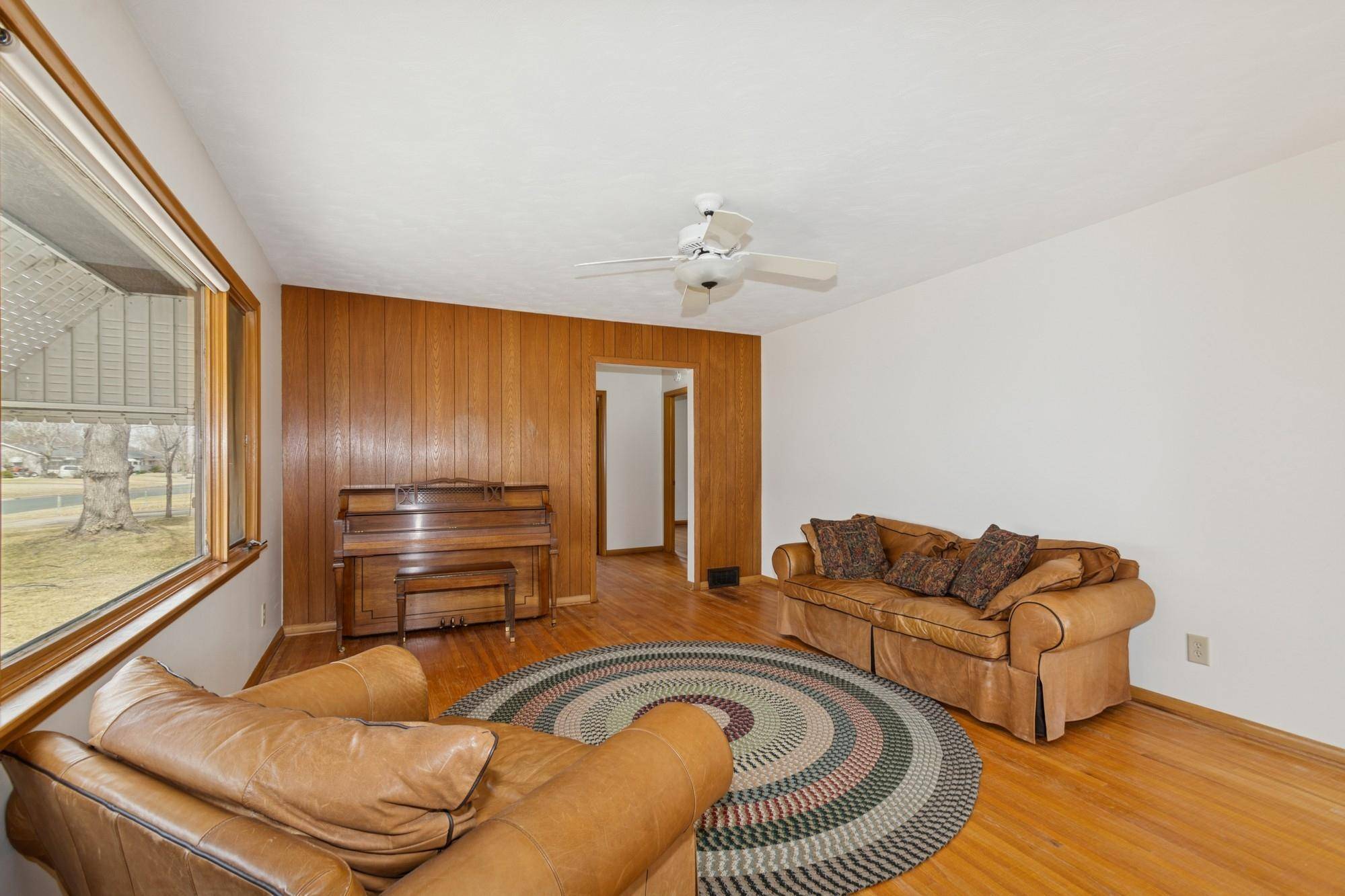 Brooklyn Center, MN 55430,6906 Logan AVE N