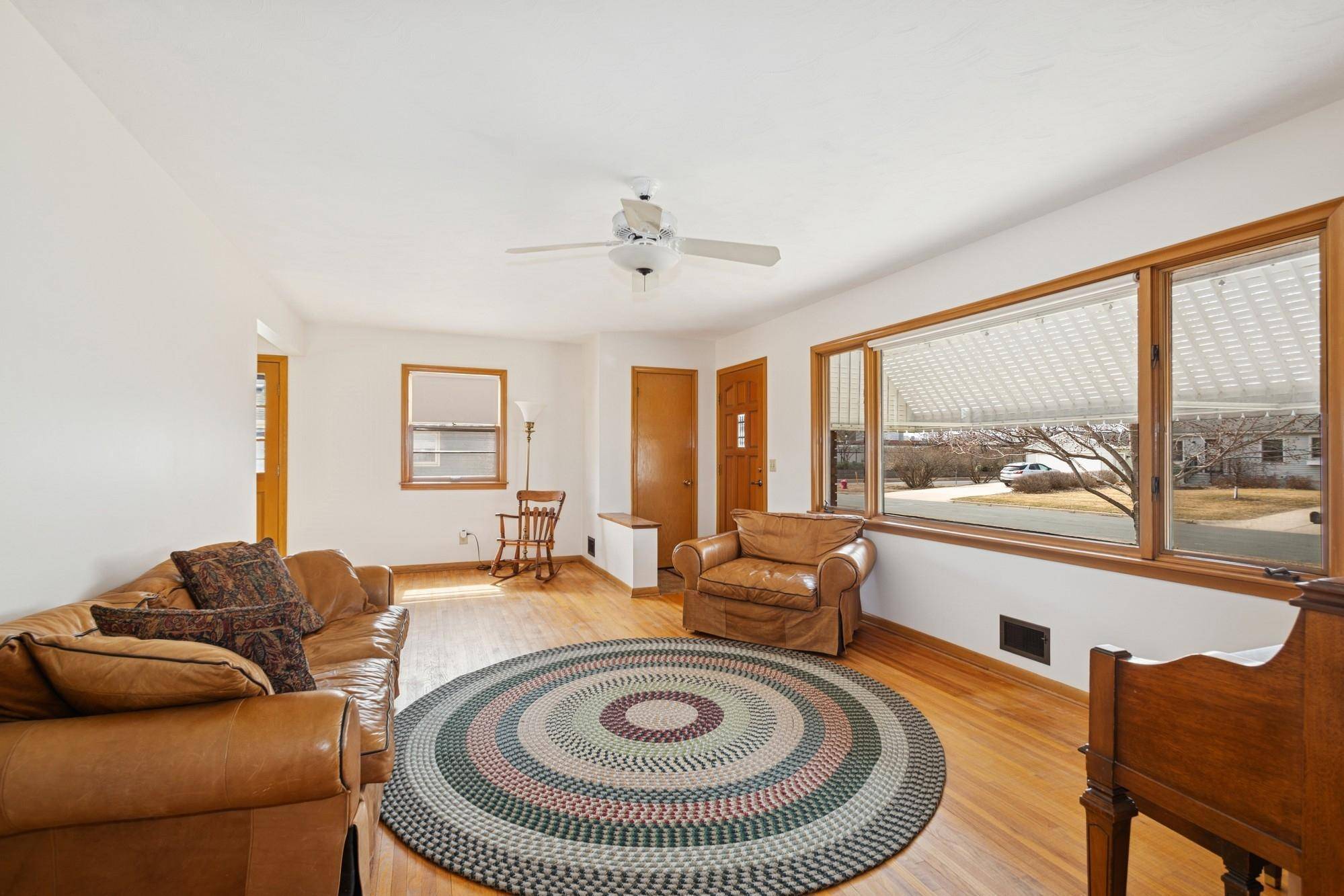 Brooklyn Center, MN 55430,6906 Logan AVE N