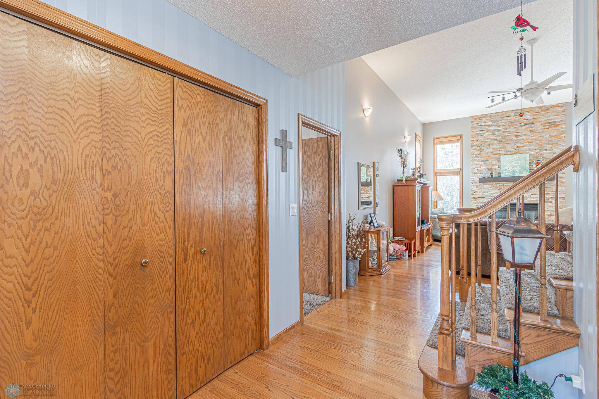 Fargo, ND 58104,3327 River DR S