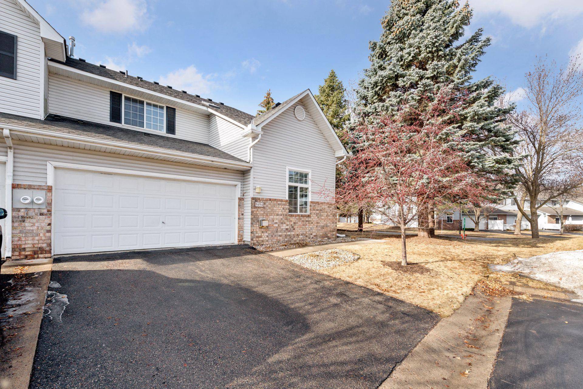 Eden Prairie, MN 55344,8494 Cortland RD