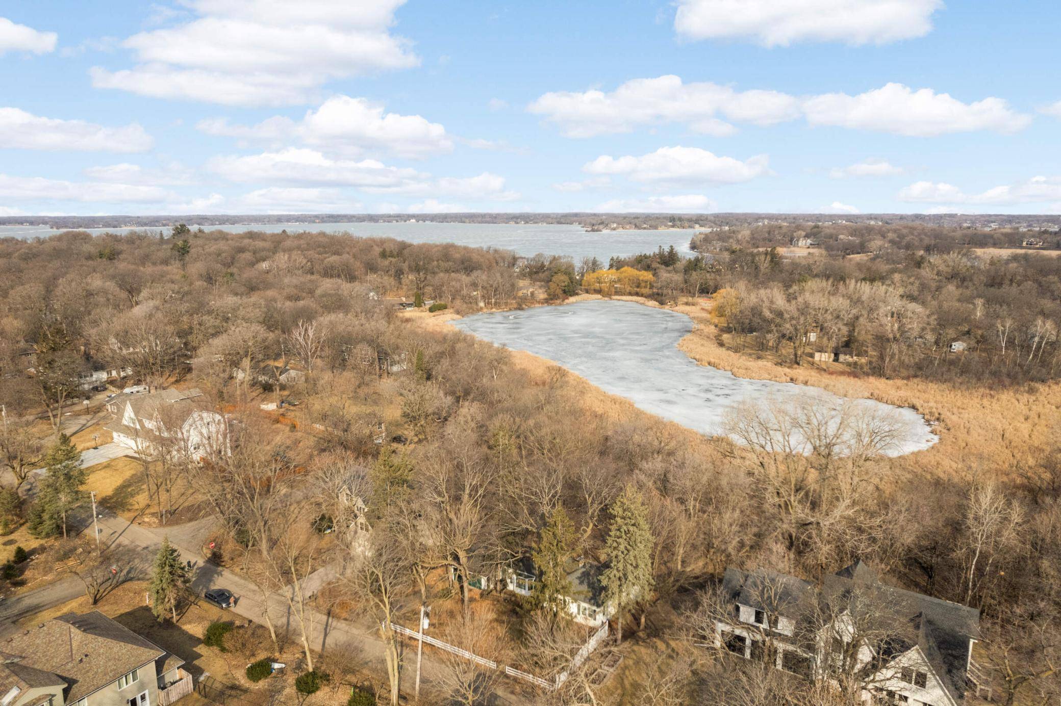 Deephaven, MN 55391,18800 Highland AVE