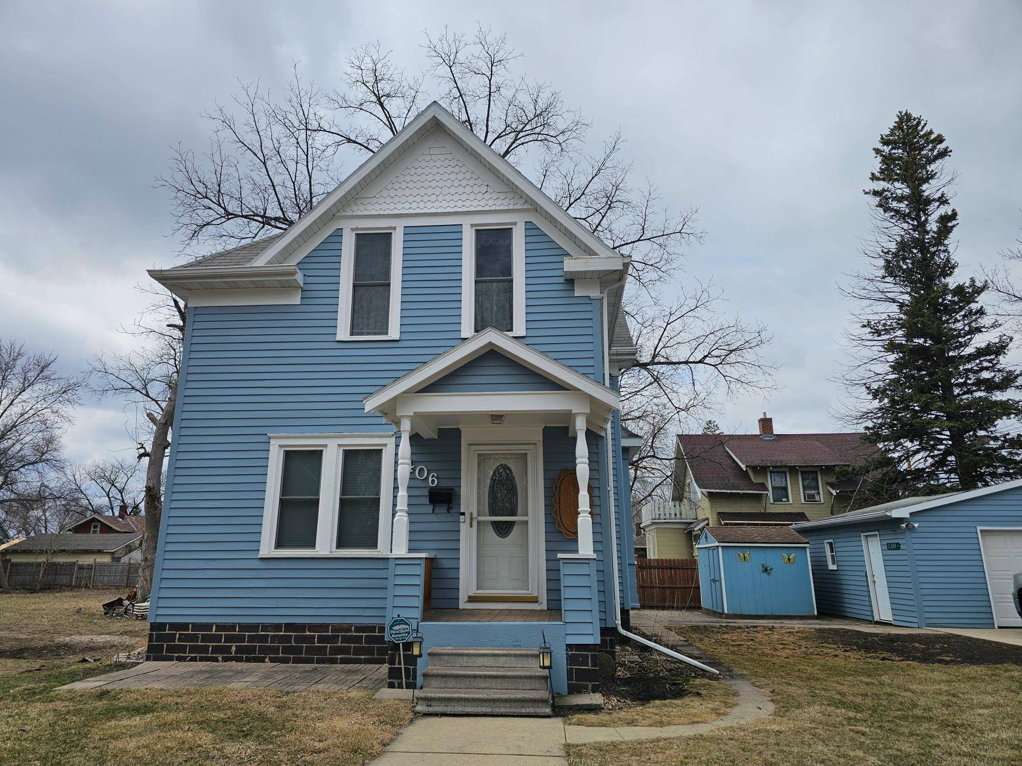 Willmar, MN 56201,406 3rd ST SE