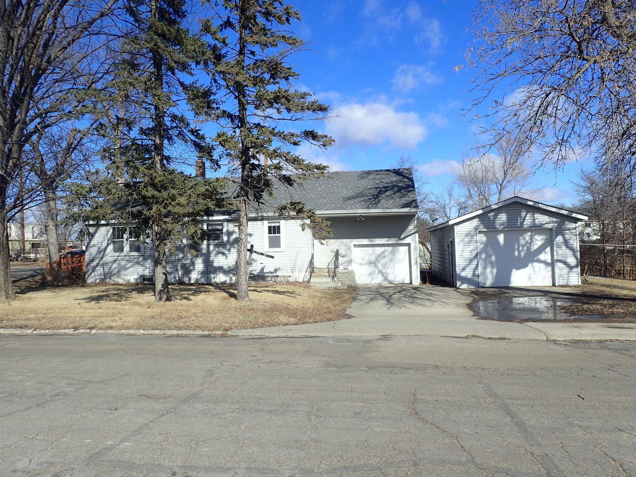 Sauk Centre, MN 56378,105 Pine ST S