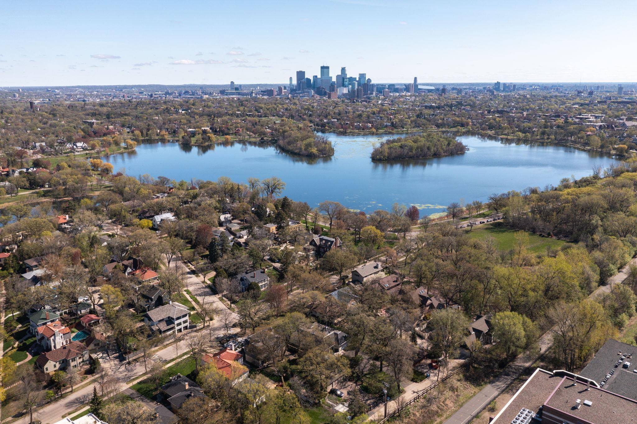 Minneapolis, MN 55416,2820 W Lake Of The Isles Pkwy