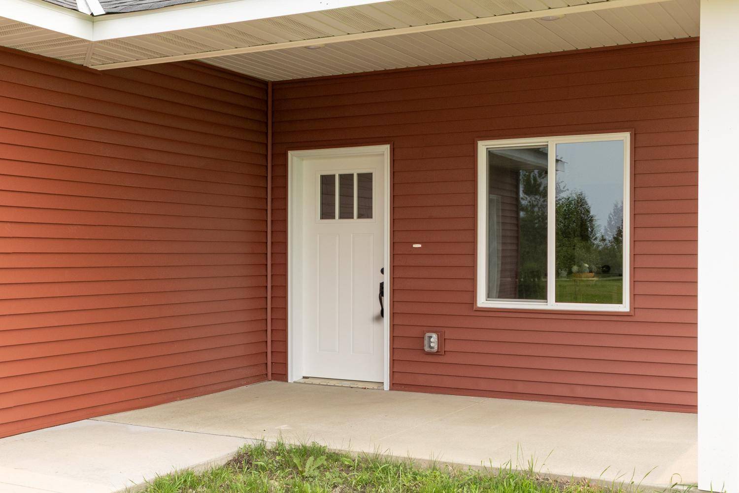 West Concord, MN 55985,619 6th ST