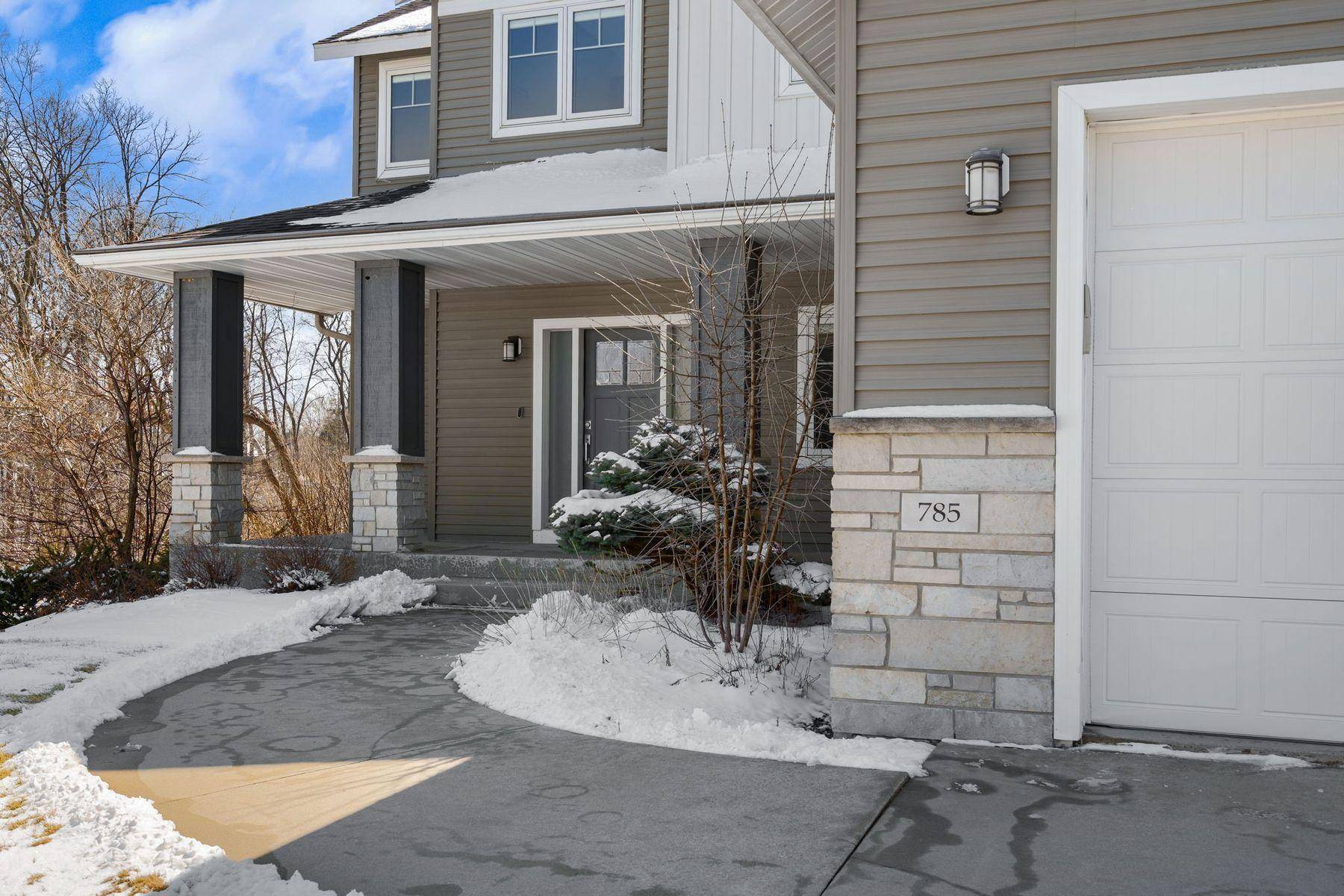 Rochester, MN 55902,785 Brandon LN SW