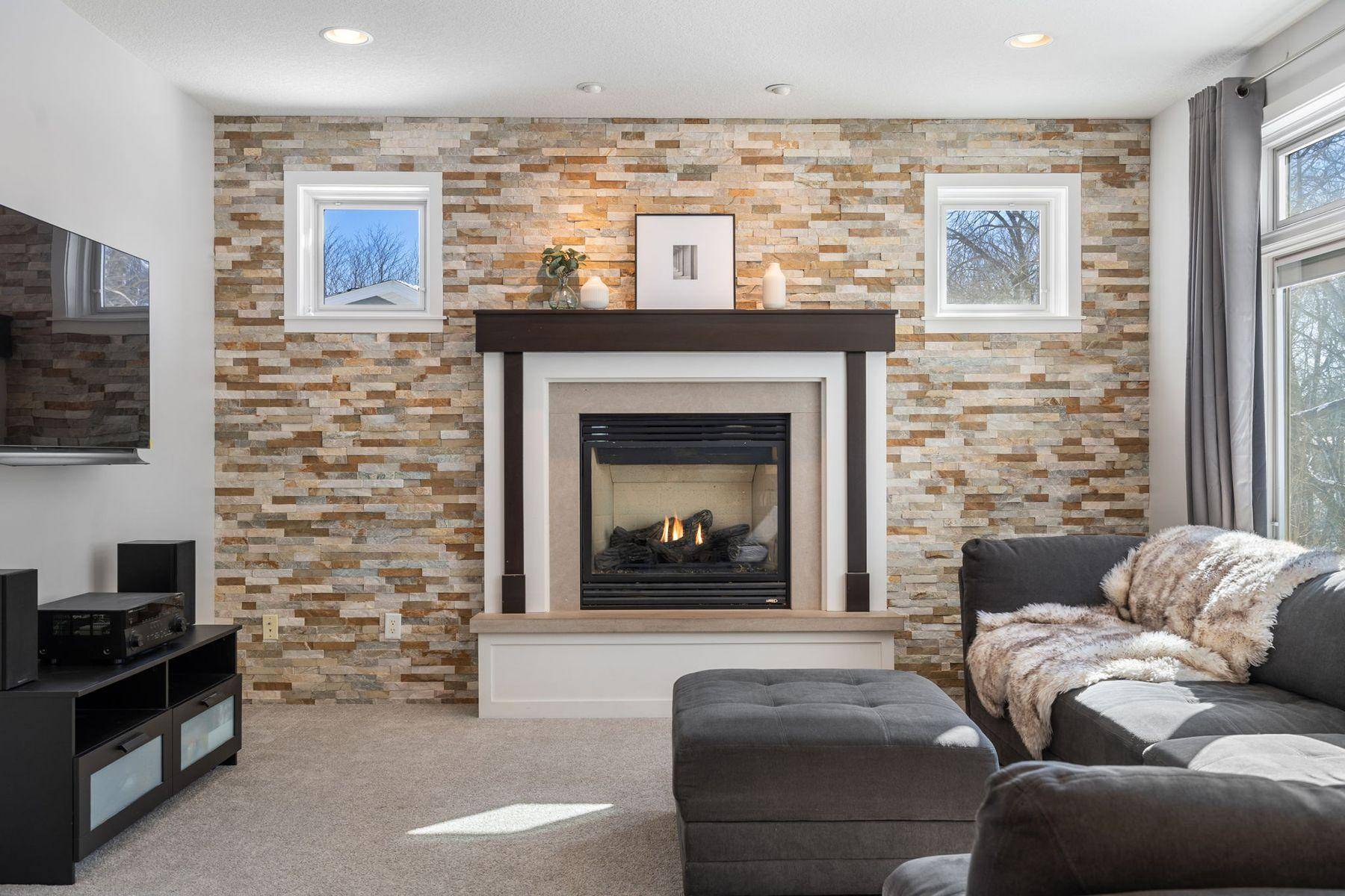 Rochester, MN 55902,785 Brandon LN SW