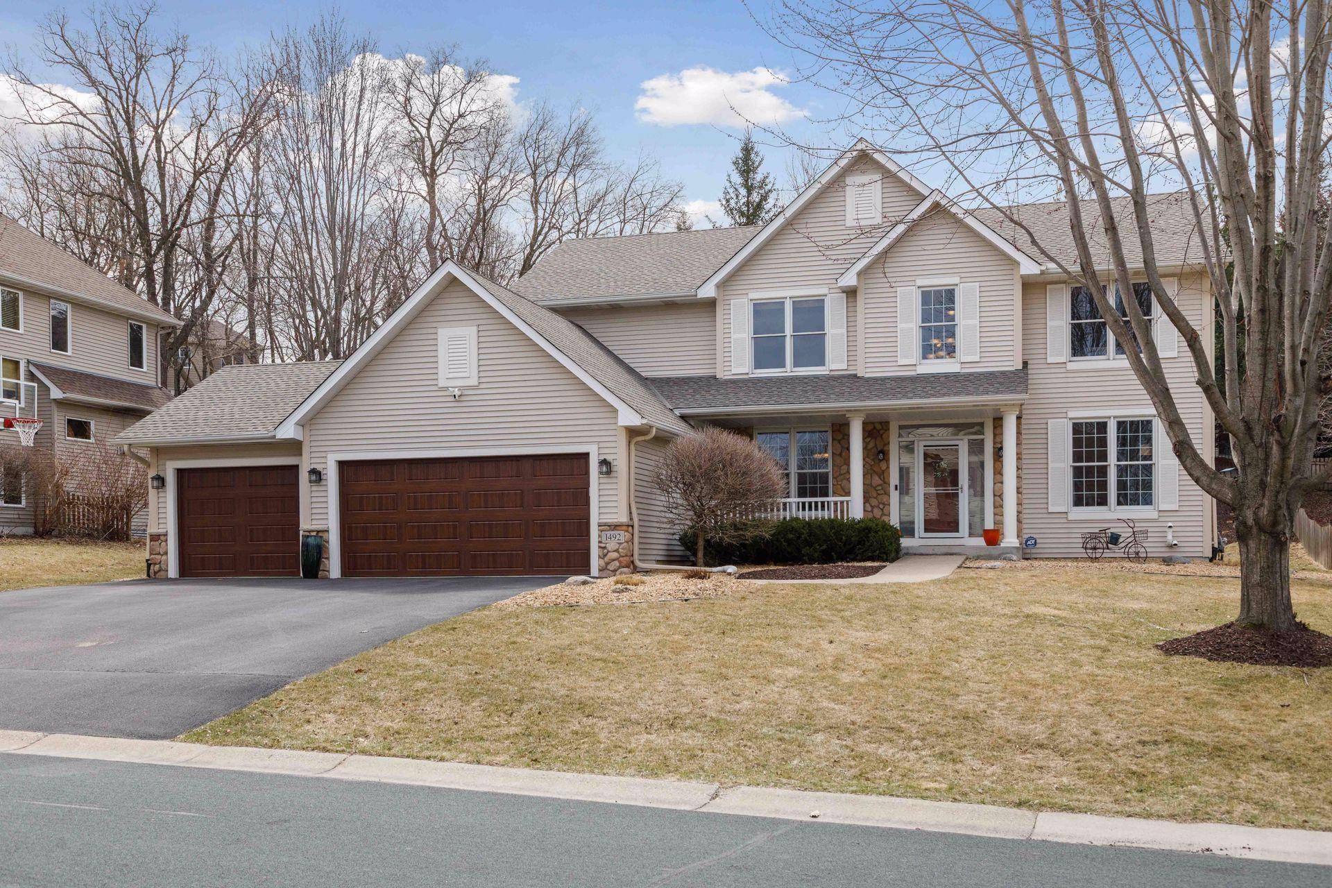 Eagan, MN 55122,1492 Pinetree PASS