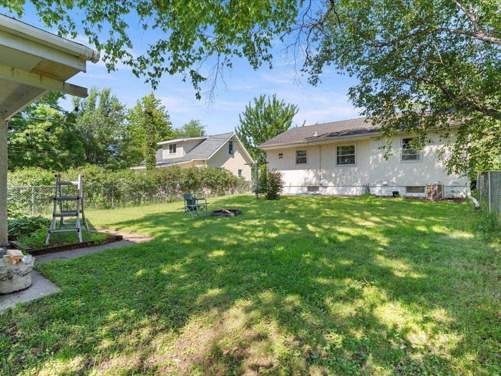 Brainerd, MN 56401,919 6th AVE NE
