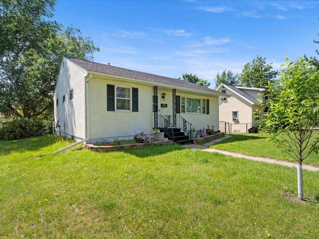 Brainerd, MN 56401,919 6th AVE NE