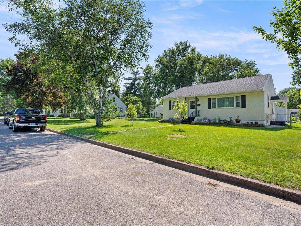 Brainerd, MN 56401,919 6th AVE NE
