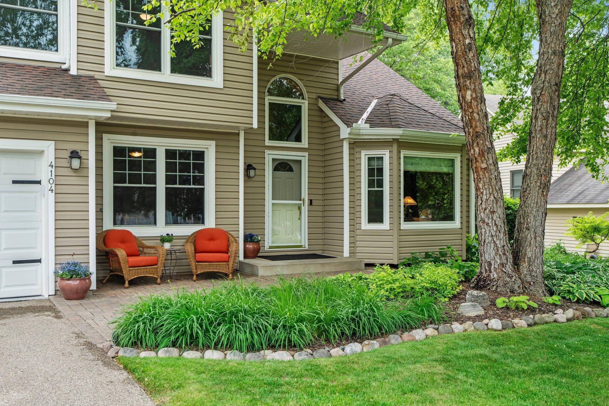 Eagan, MN 55123,4104 Havenhill CIR