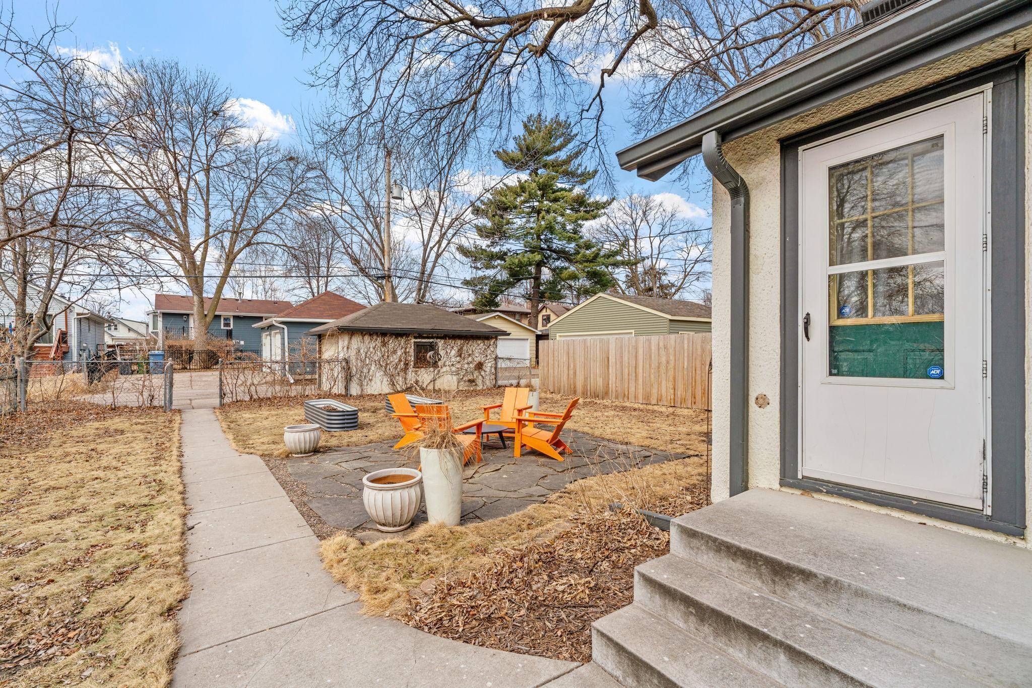 Minneapolis, MN 55418,2806 Hayes ST NE