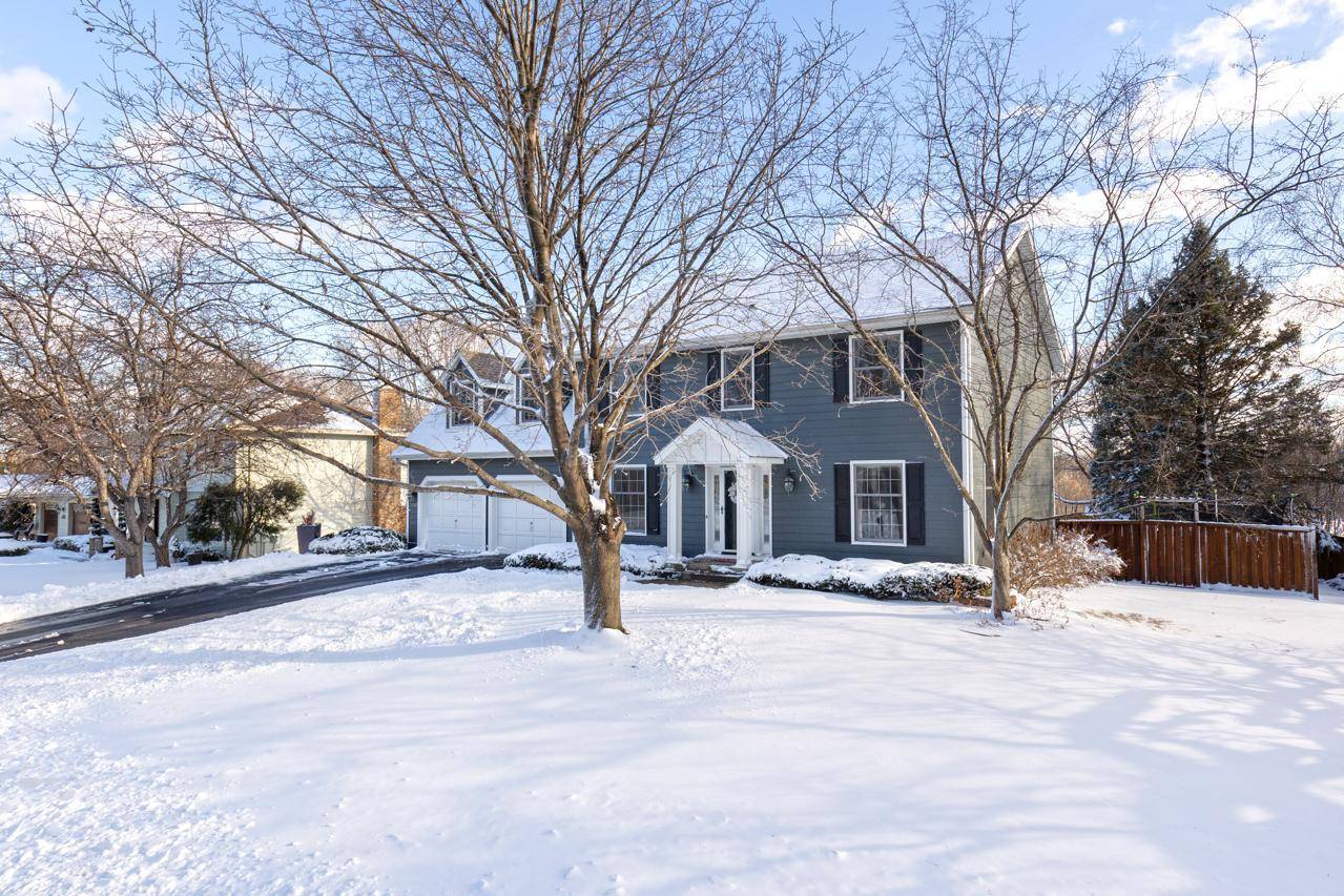 Eden Prairie, MN 55347,15327 Village Woods DR