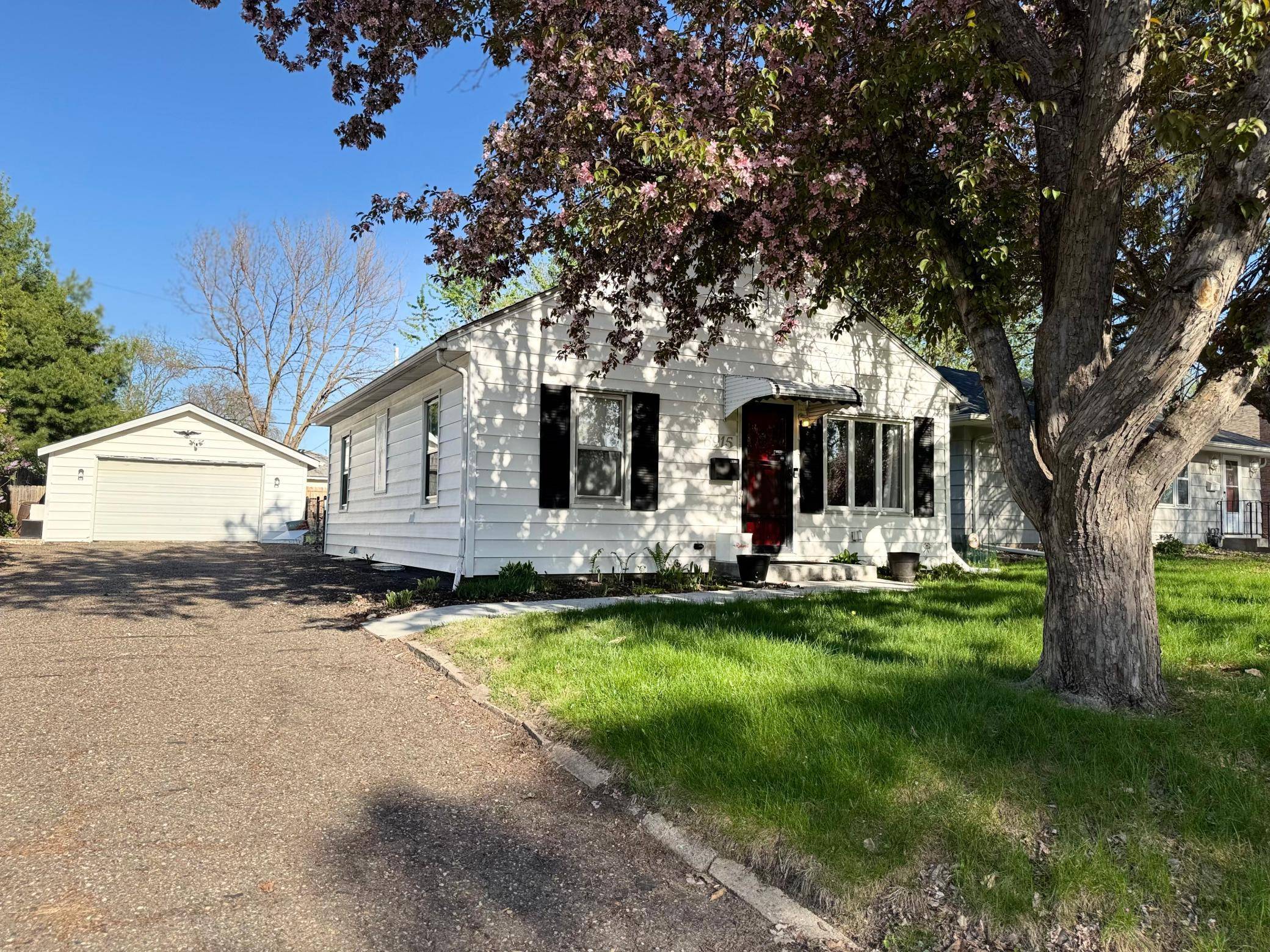 Richfield, MN 55423,6915 11th AVE S