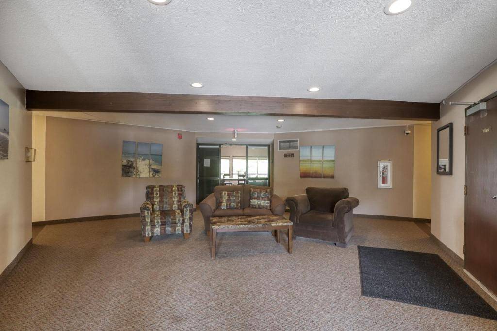 Plymouth, MN 55442,4350 Trenton LN N #104