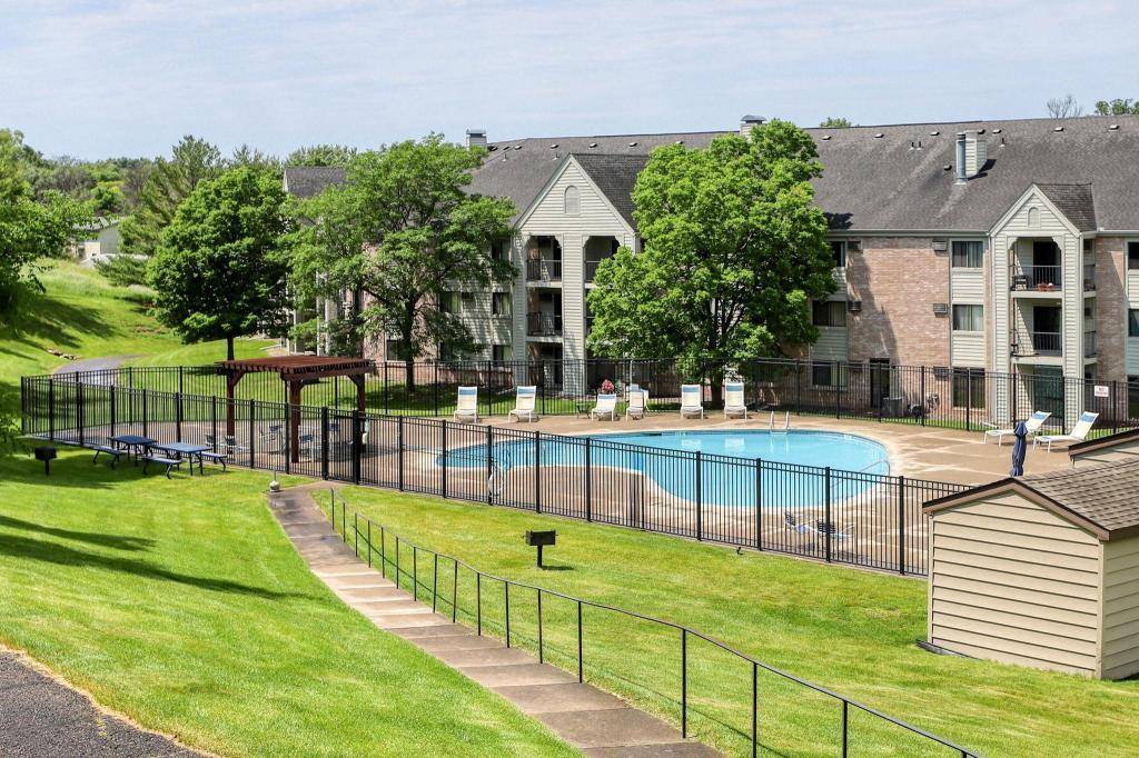 Plymouth, MN 55442,4350 Trenton LN N #104