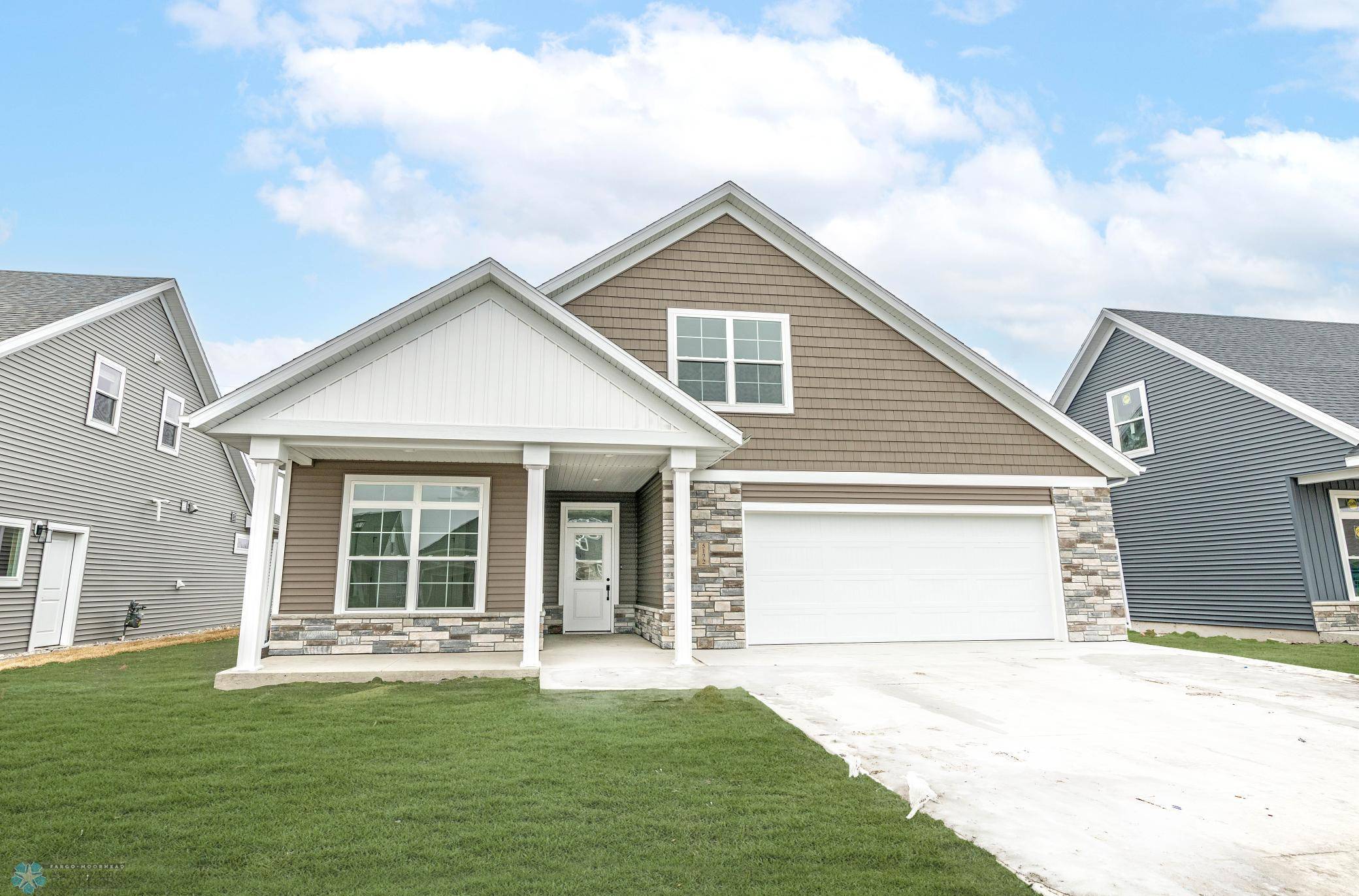 West Fargo, ND 58078,5172 Mira WAY W