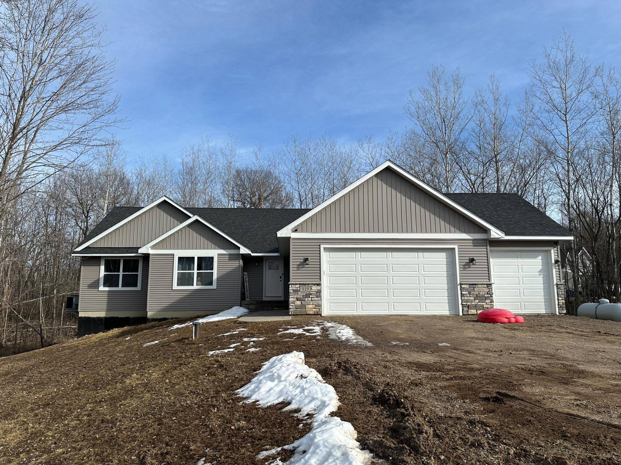 Somerset, WI 54025,919 216th AVE