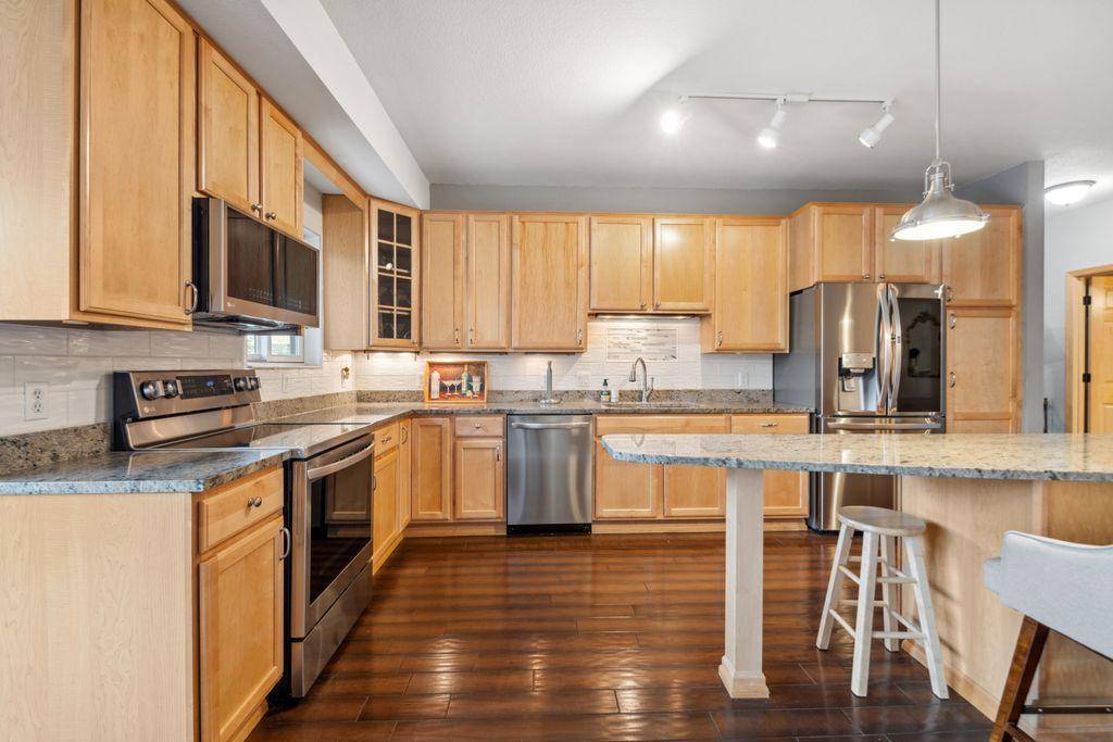 Edina, MN 55439,7100 Metro BLVD #210