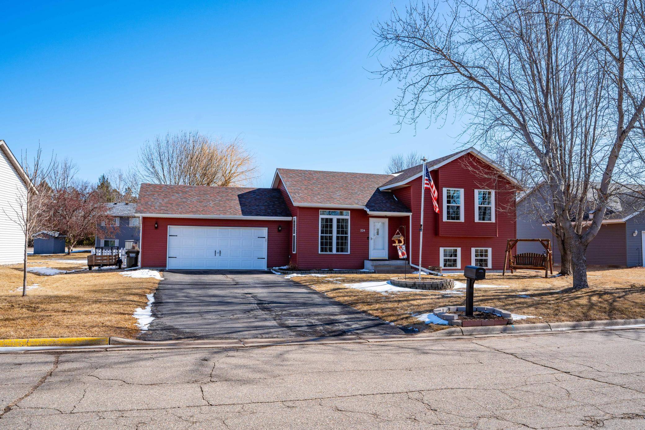 Sartell, MN 56377,224 Glacier AVE