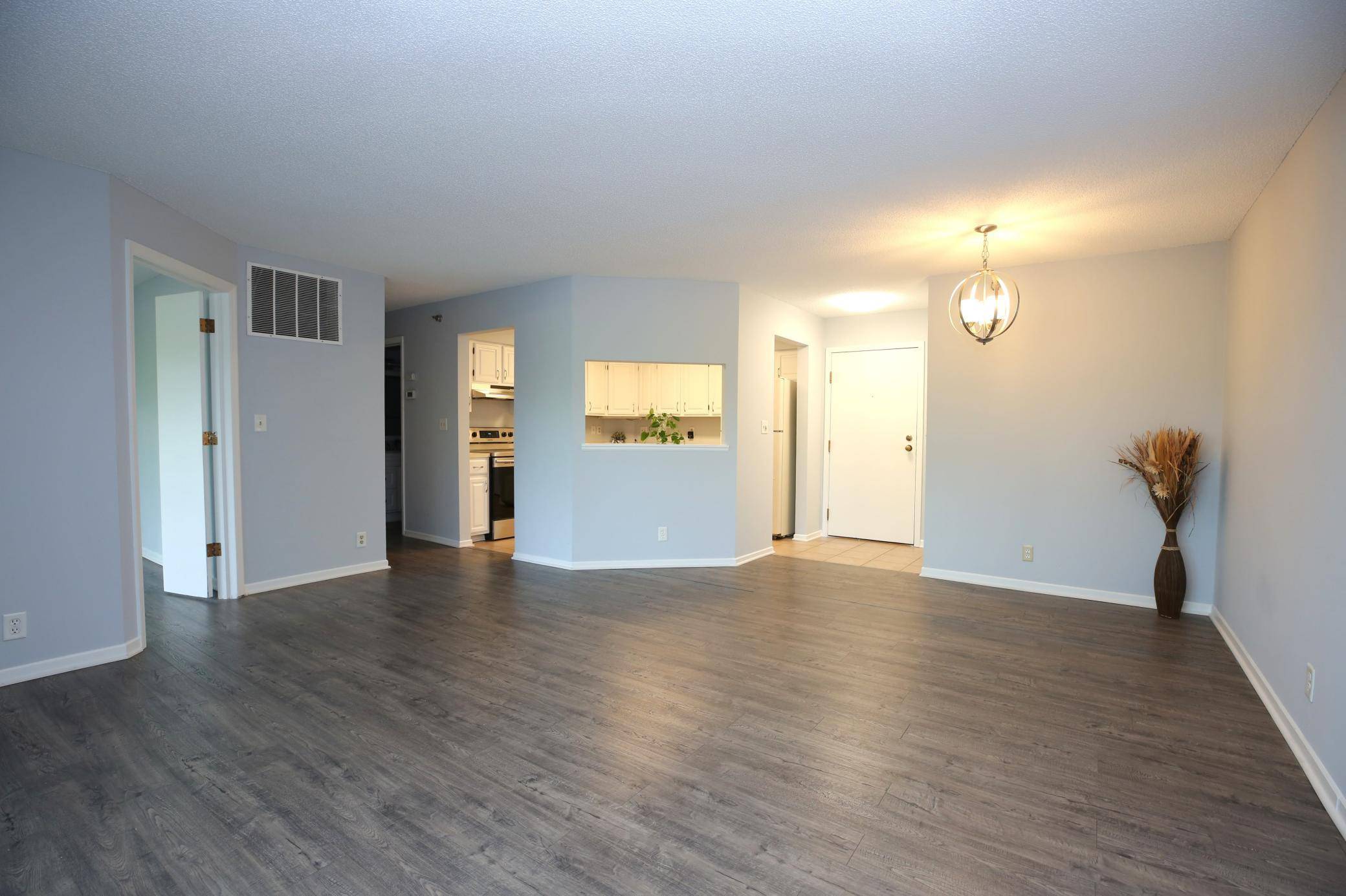 Bloomington, MN 55431,3801 W 98th ST #109