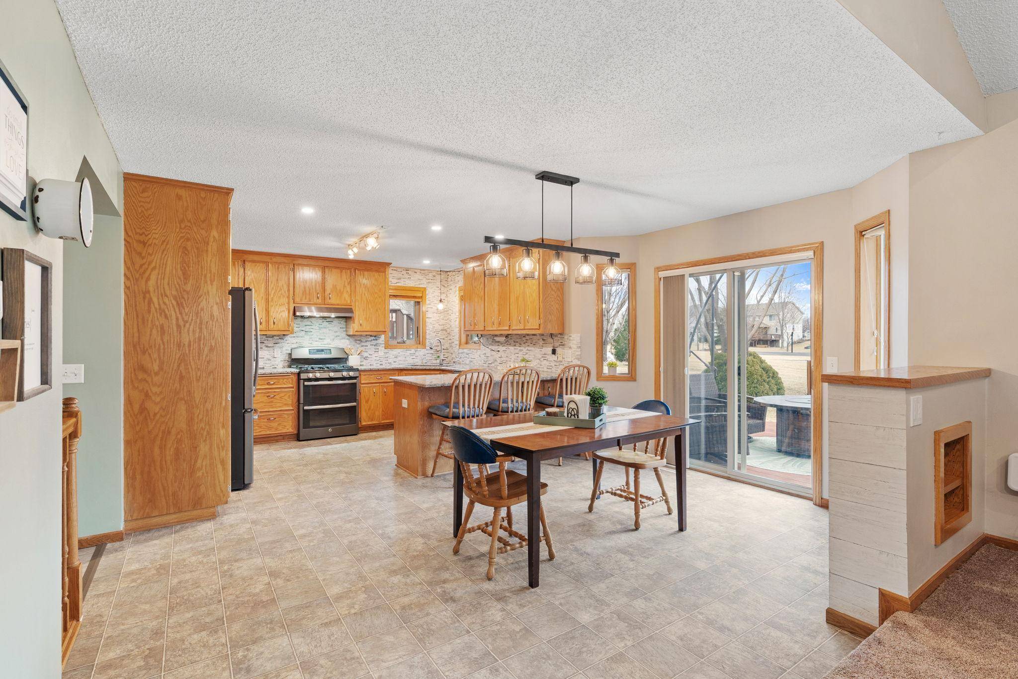 Waconia, MN 55387,1971 Fischer DR