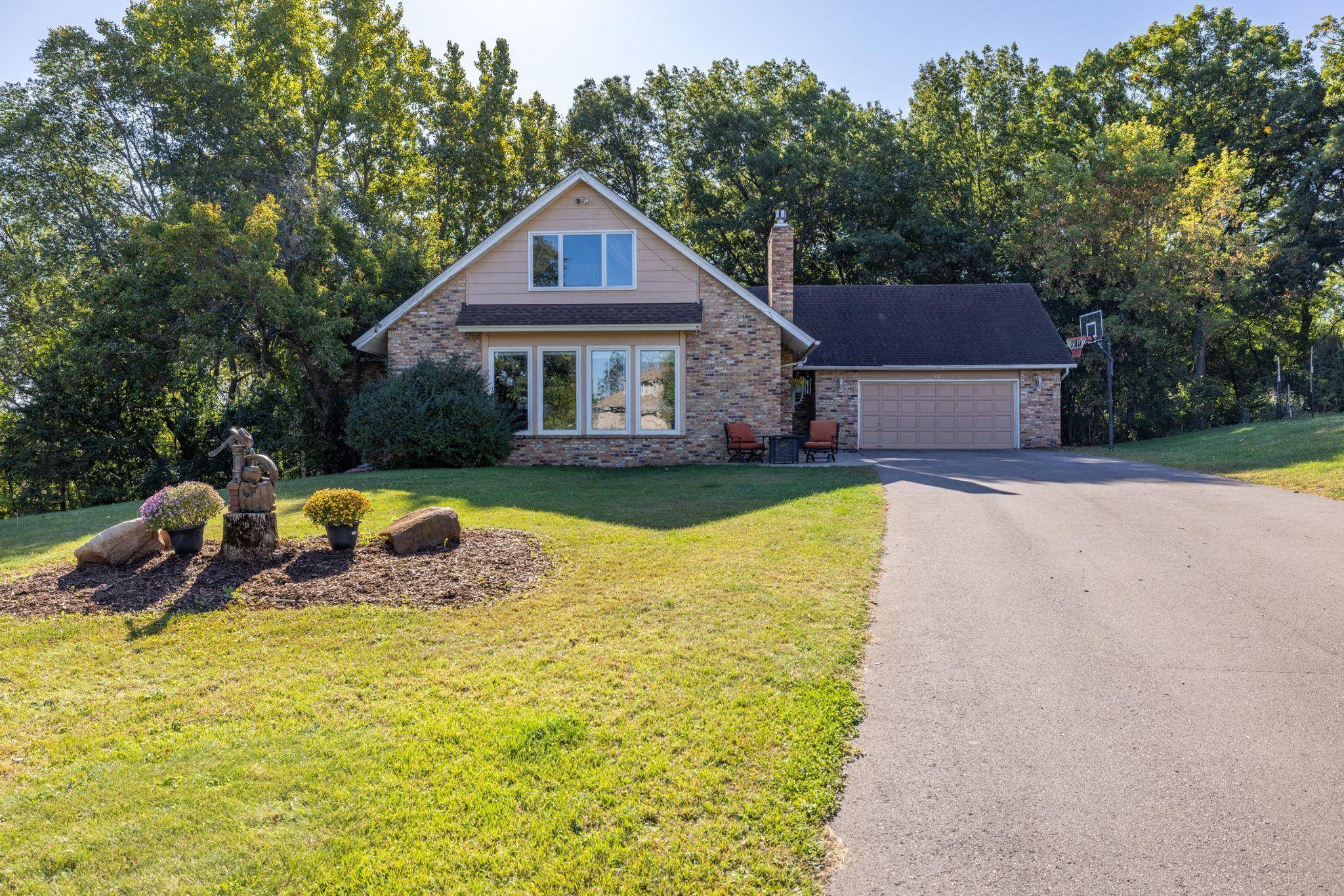 North Oaks, MN 55127,71 Deer Hills CT