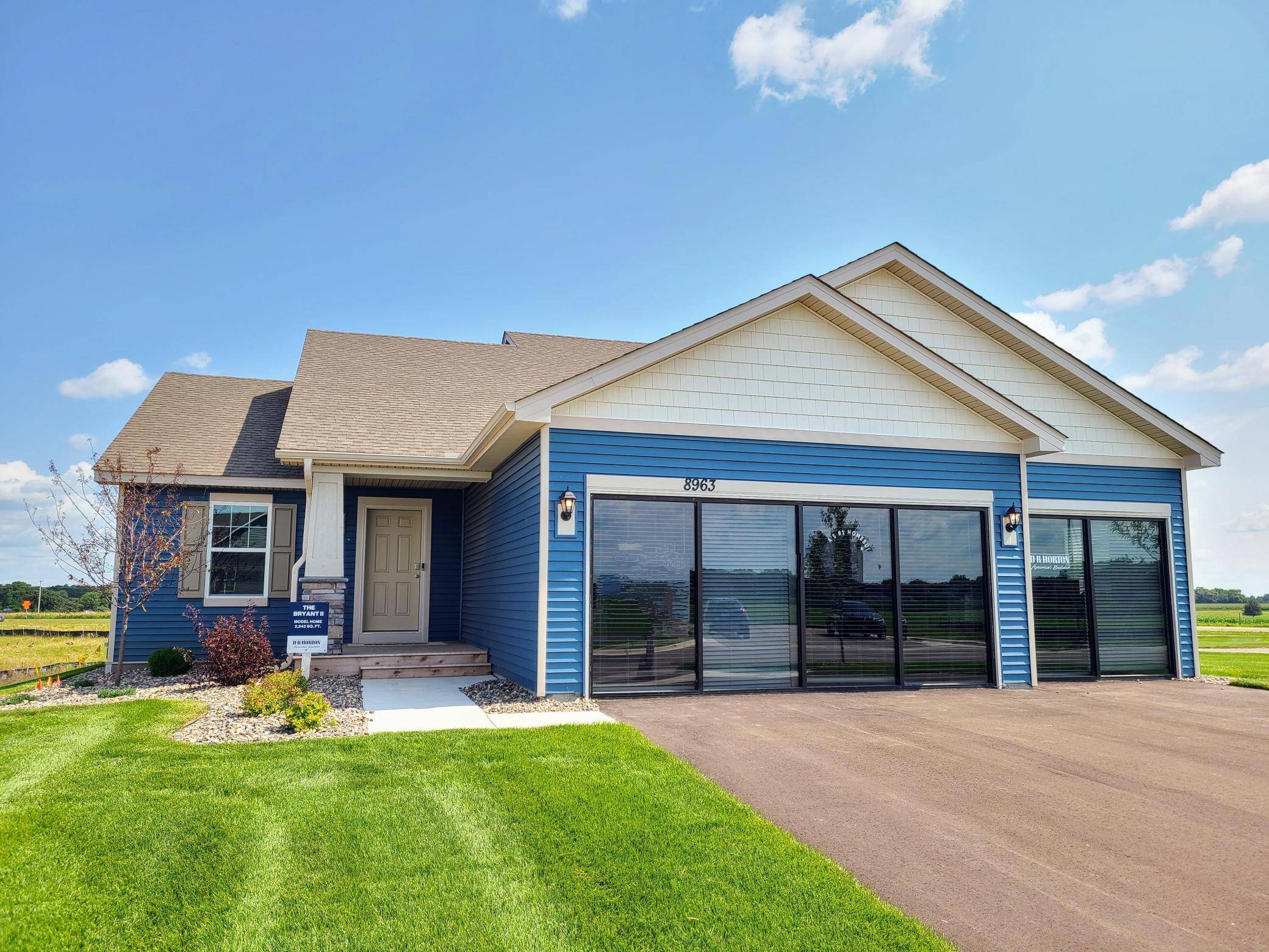 Lakeville, MN 55044,17553 Dunkirk WAY