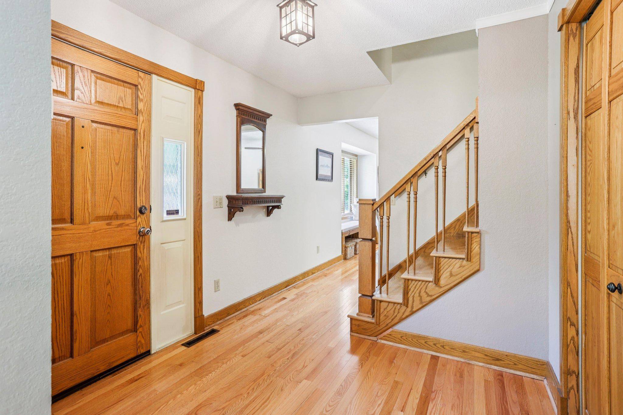 Circle Pines, MN 55014,323 Sherwood CT