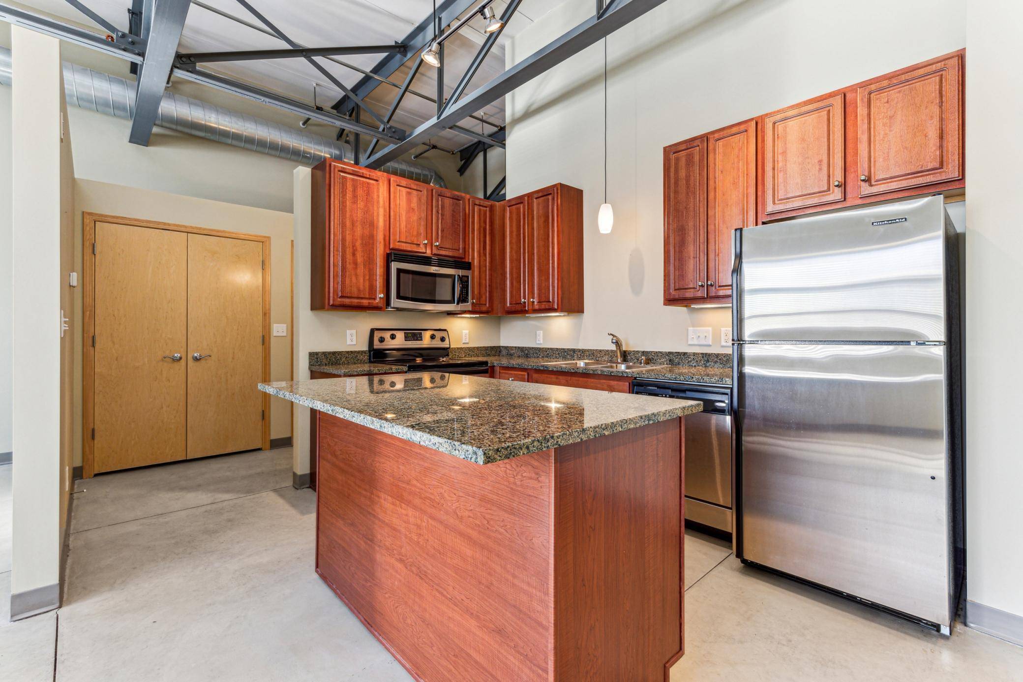 Minneapolis, MN 55404,111 E Franklin AVE #305