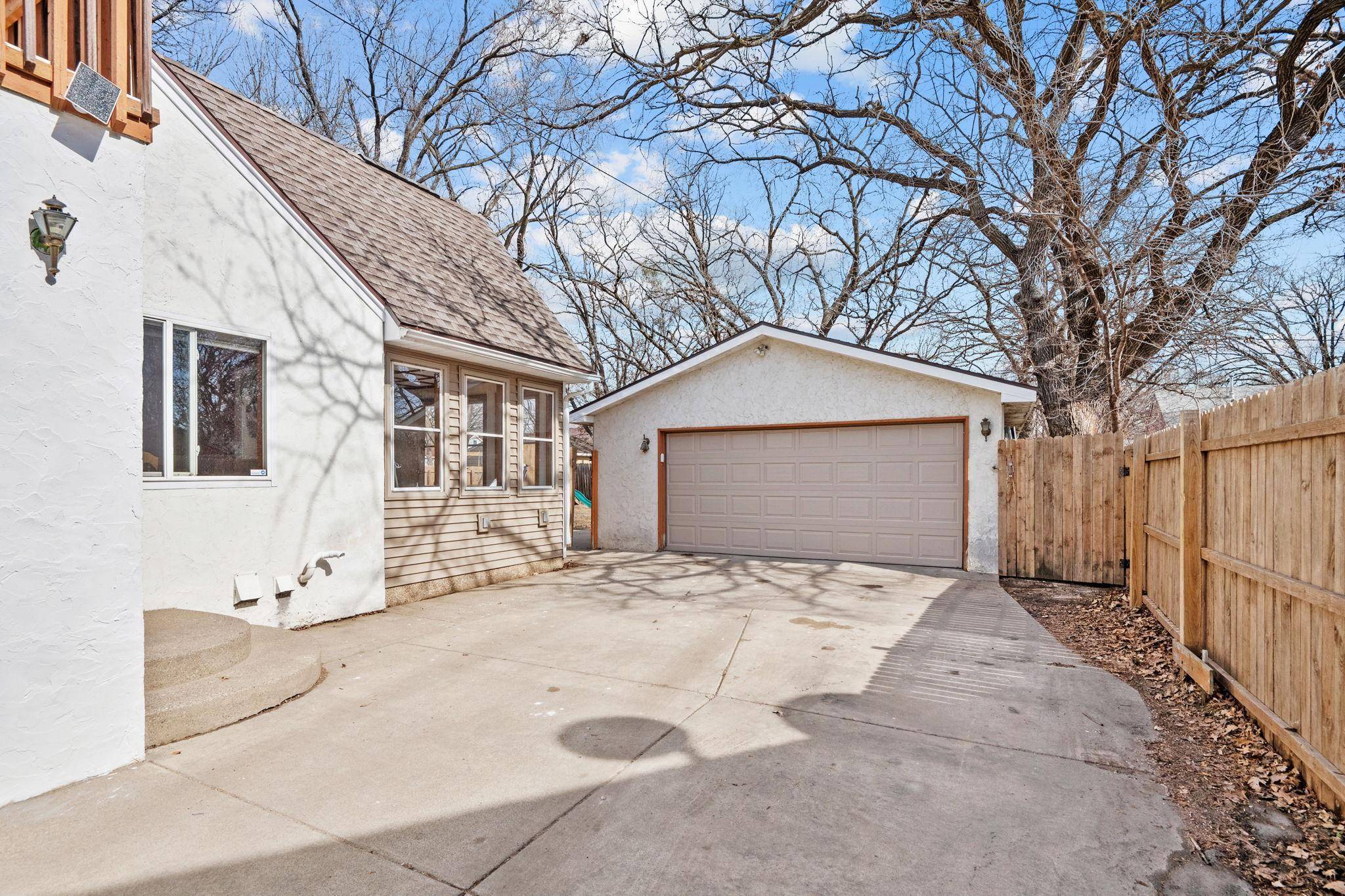Blaine, MN 55434,8667 Van Buren ST NE