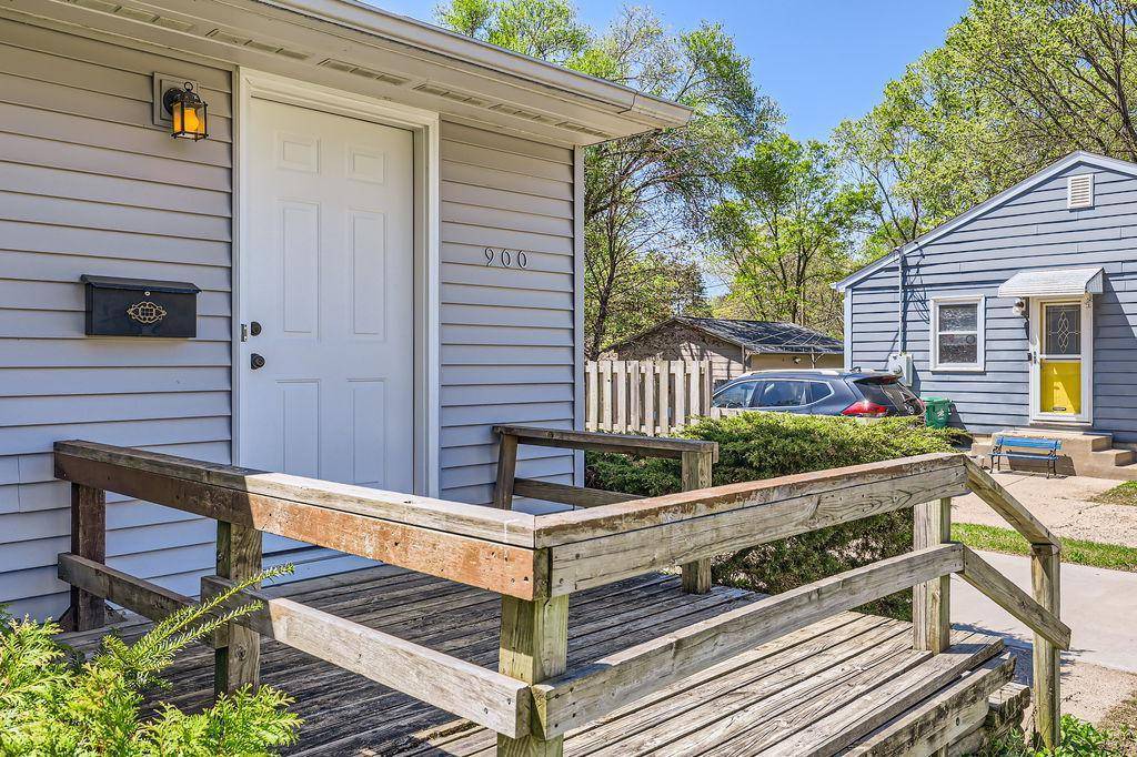 Anoka, MN 55303,900 Park ST