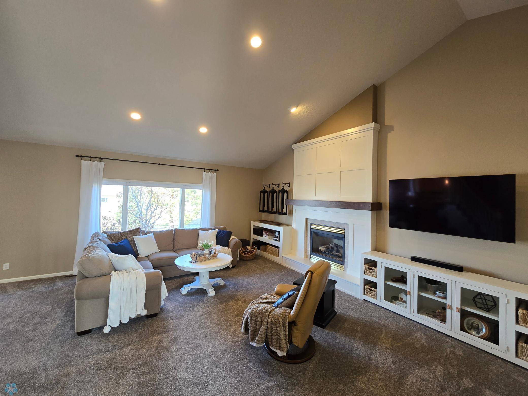 Fargo, ND 58104,1523 55th AVE S