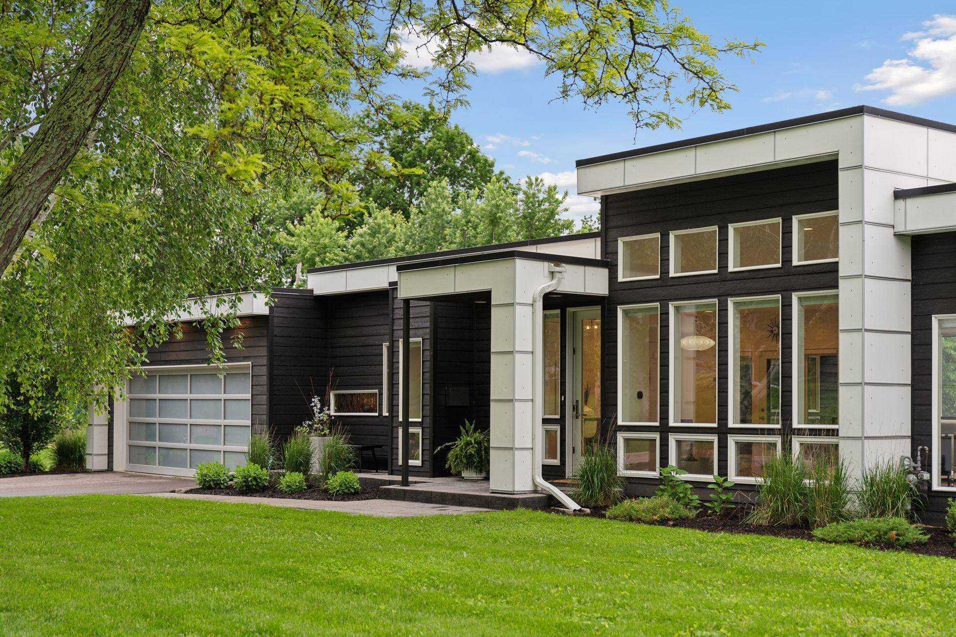 Golden Valley, MN 55422,209 Westwood DR N