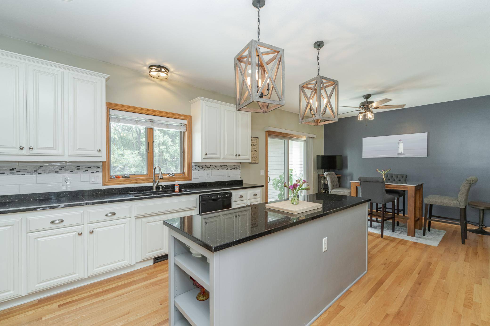 Rochester, MN 55906,2111 E River RD NE