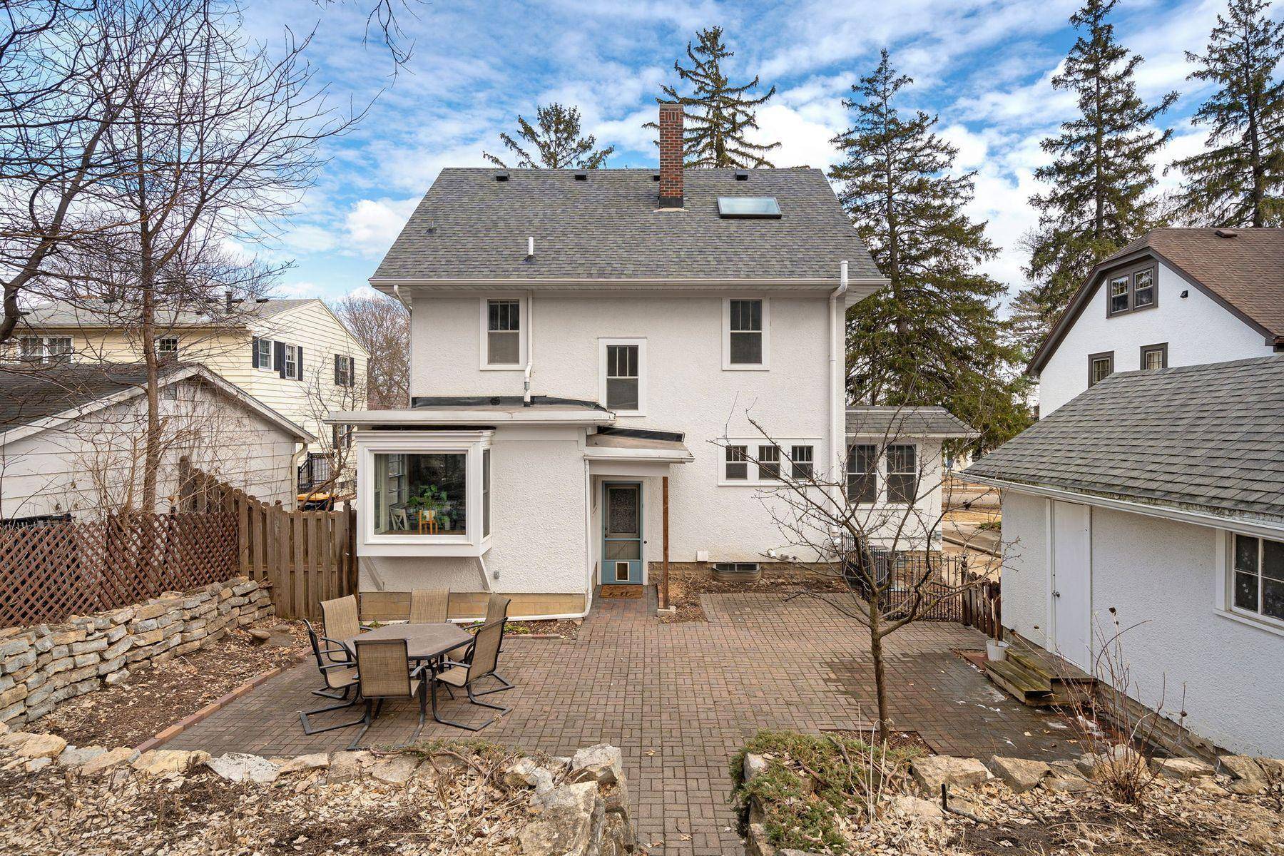 Rochester, MN 55902,815 7th AVE SW