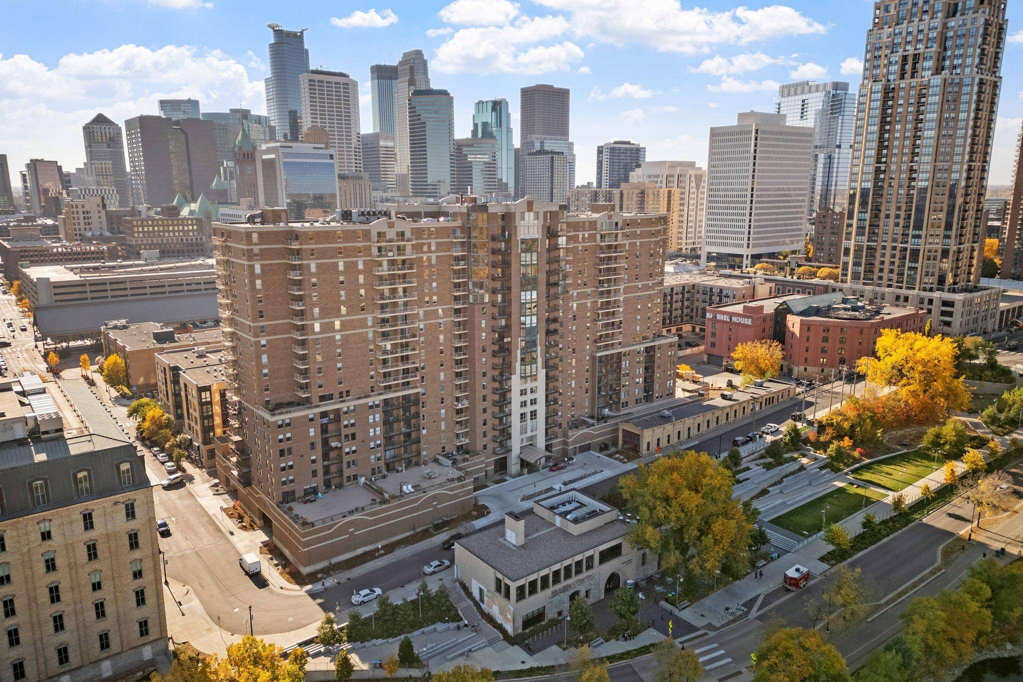 Minneapolis, MN 55401,401 S 1st ST #1802
