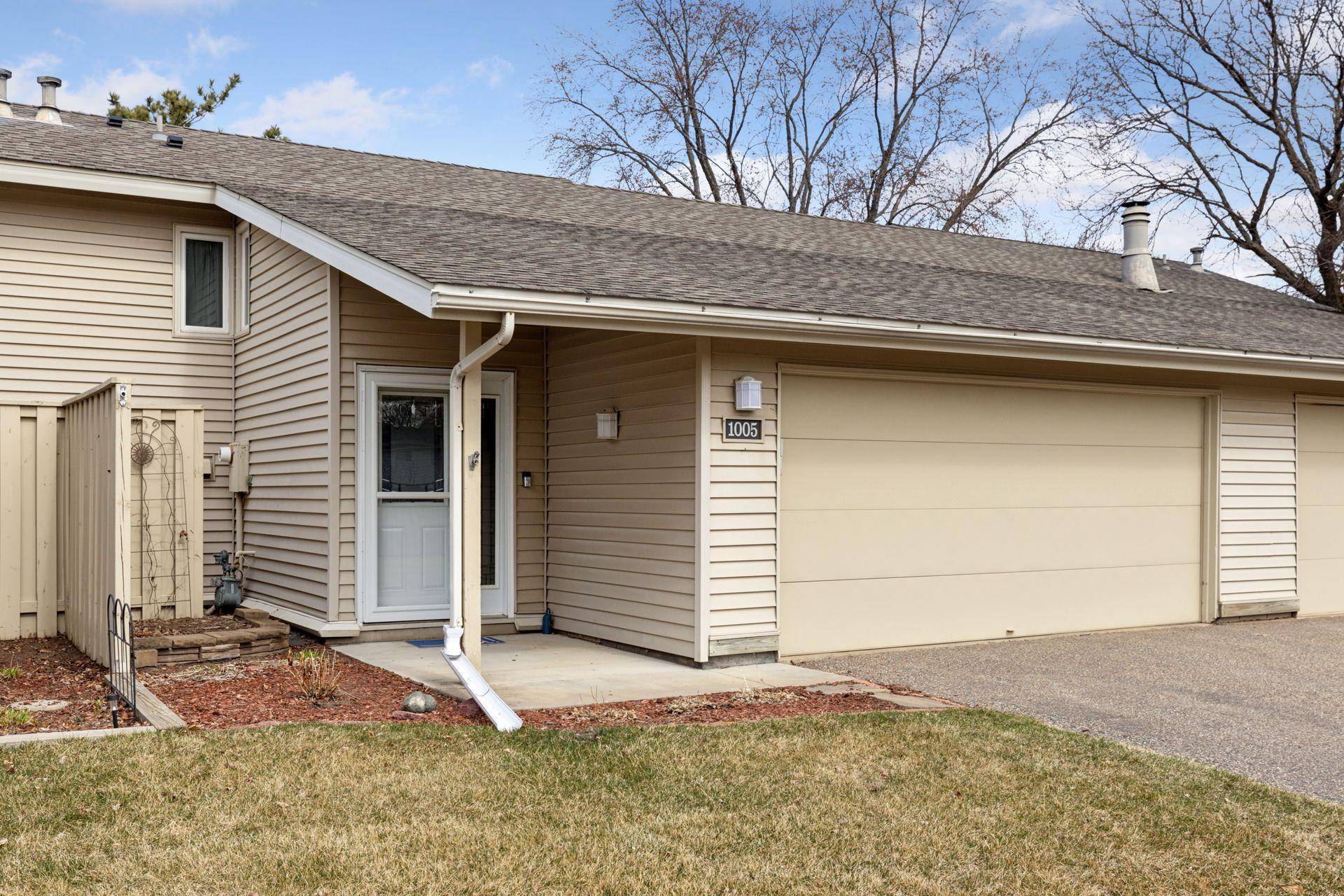 Shoreview, MN 55126,1005 Carmel CT