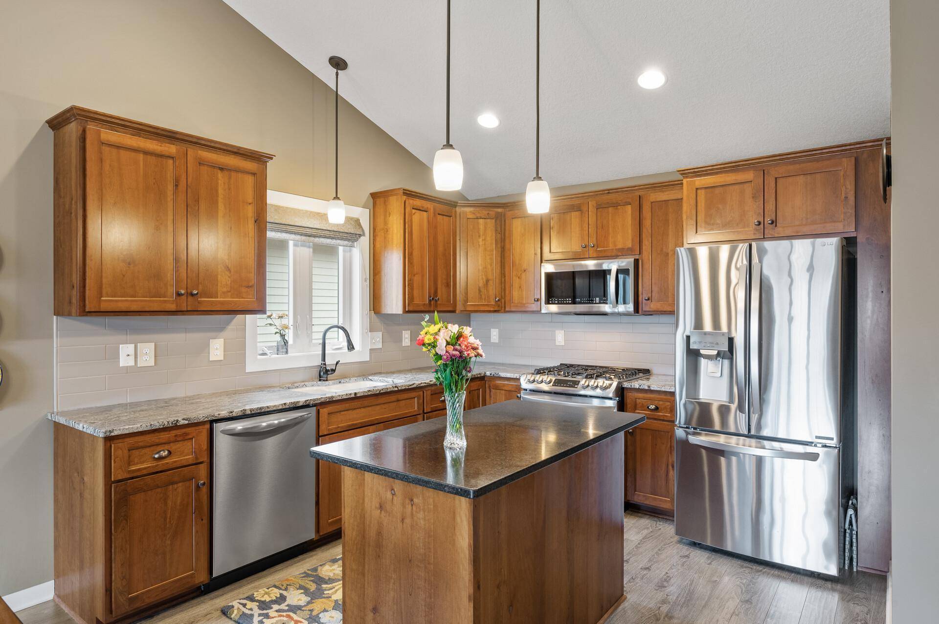 Blaine, MN 55449,11732 Erskin CIR