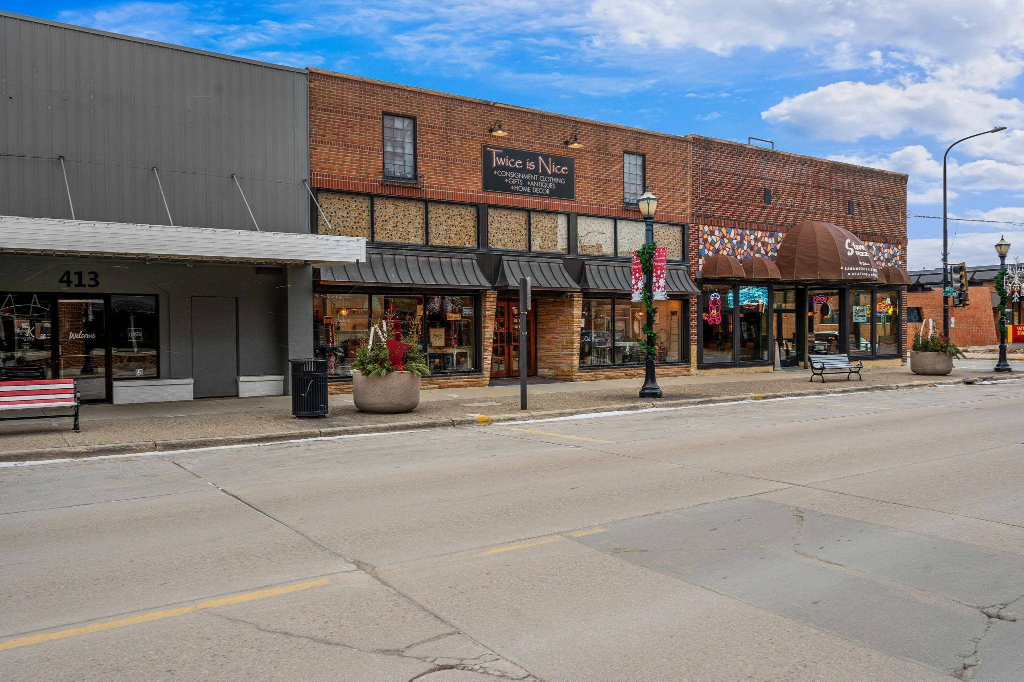 Austin, MN 55912,417 N Main ST