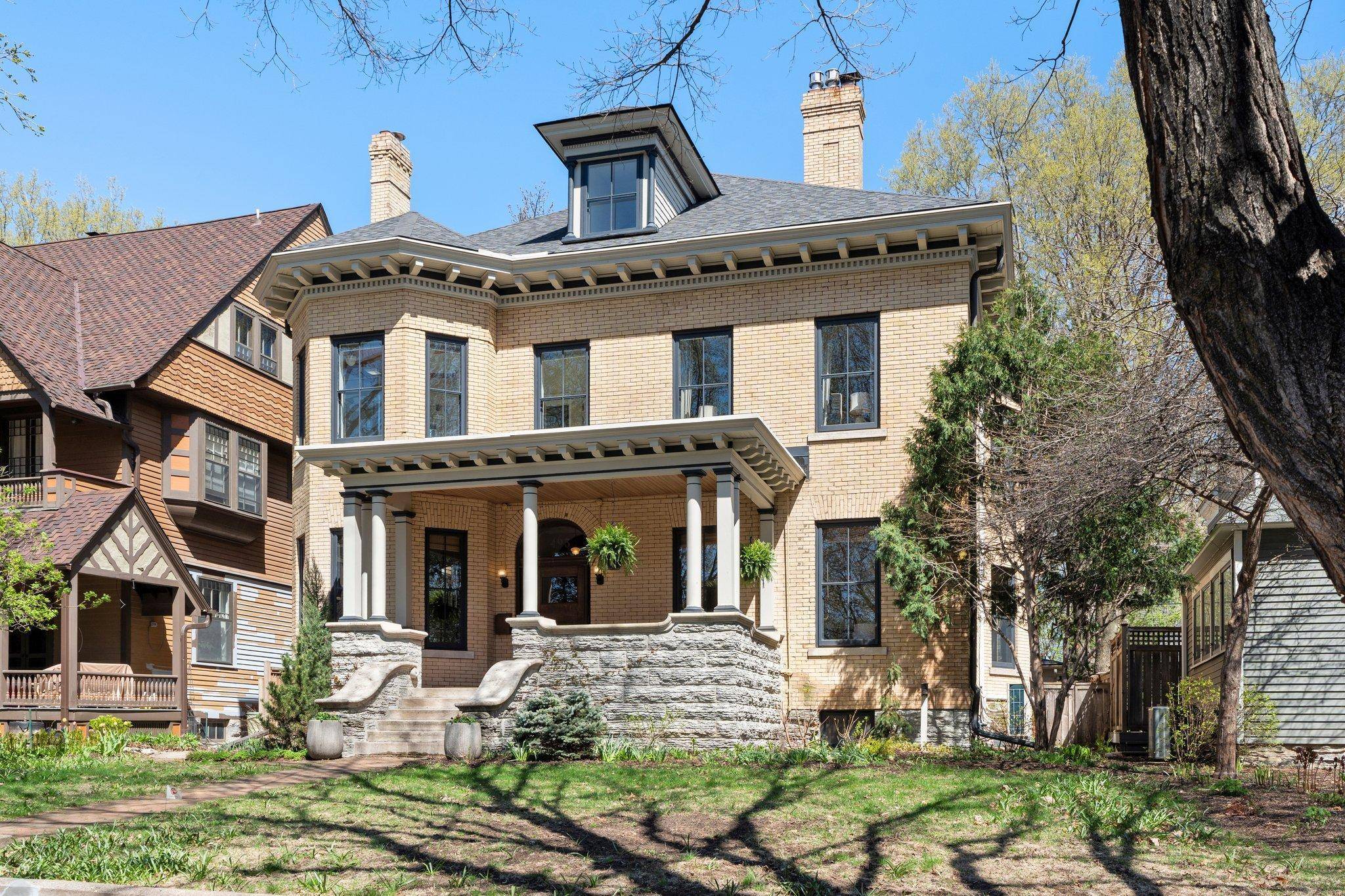 Saint Paul, MN 55102,463 Ashland AVE
