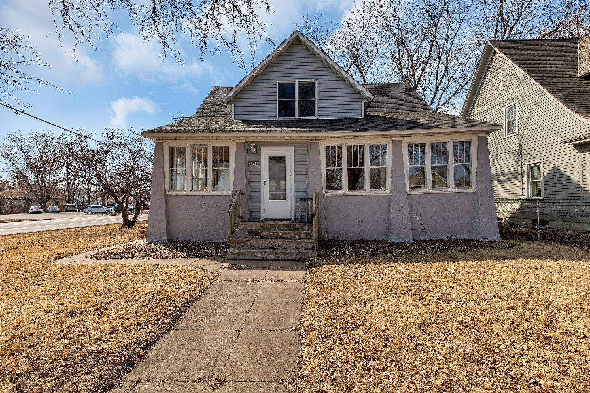 Foley, MN 56329,409 4th AVE N