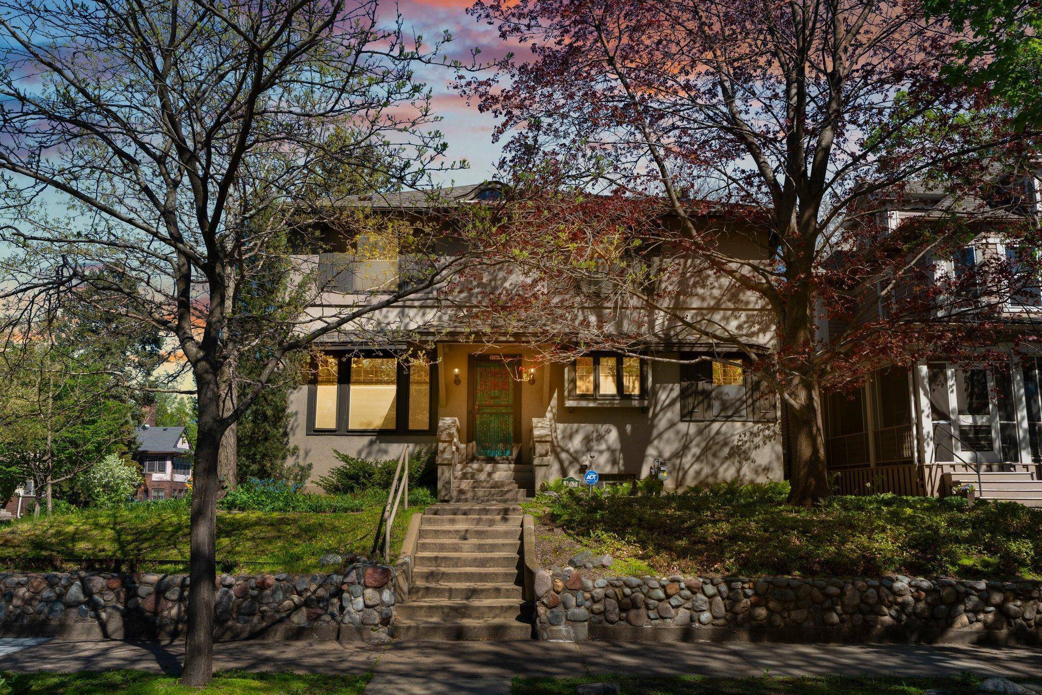 Minneapolis, MN 55403,1767 Girard AVE S
